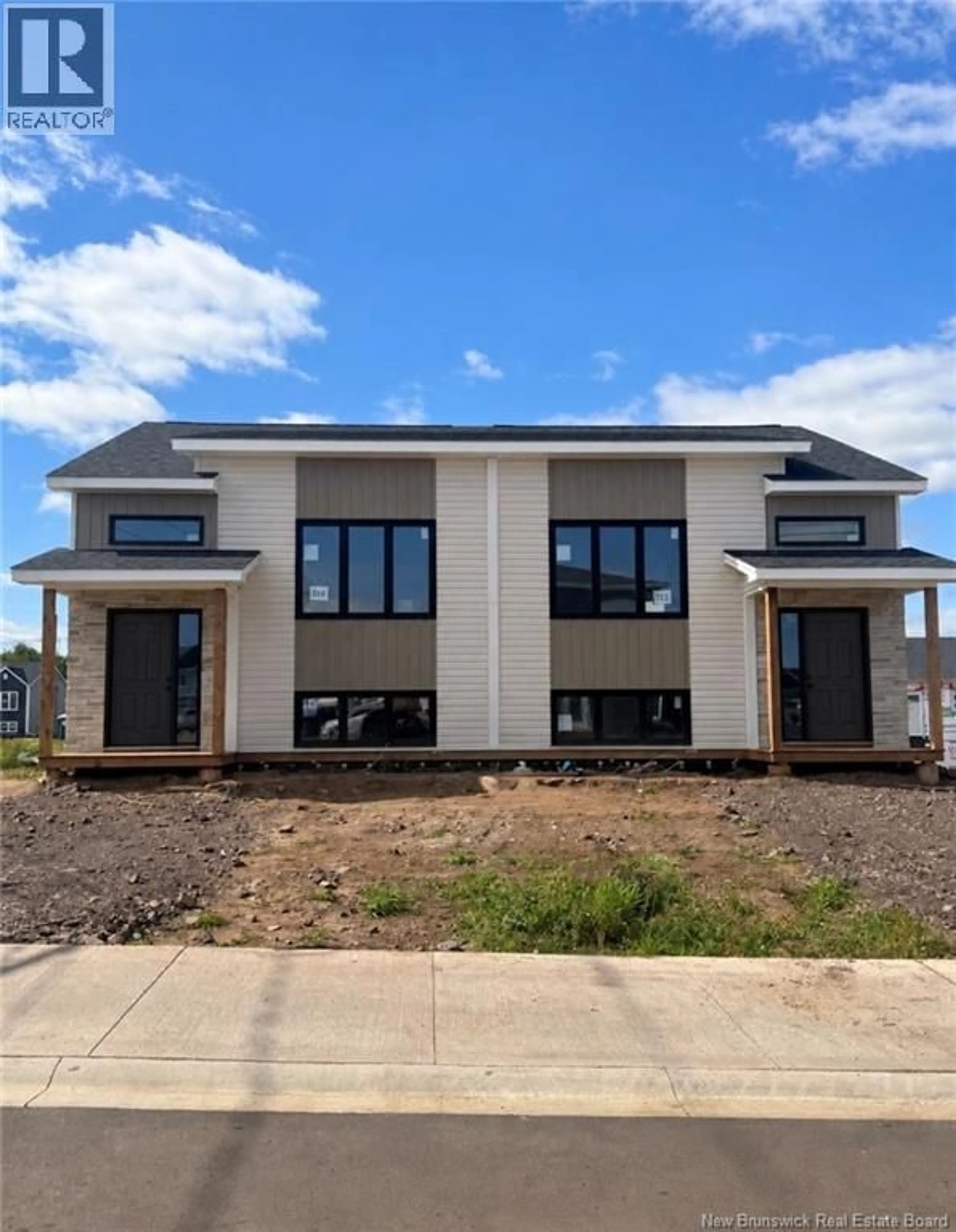 Home with vinyl exterior material, building for 310 MACCOUN STREET, Moncton New Brunswick E1K0A1