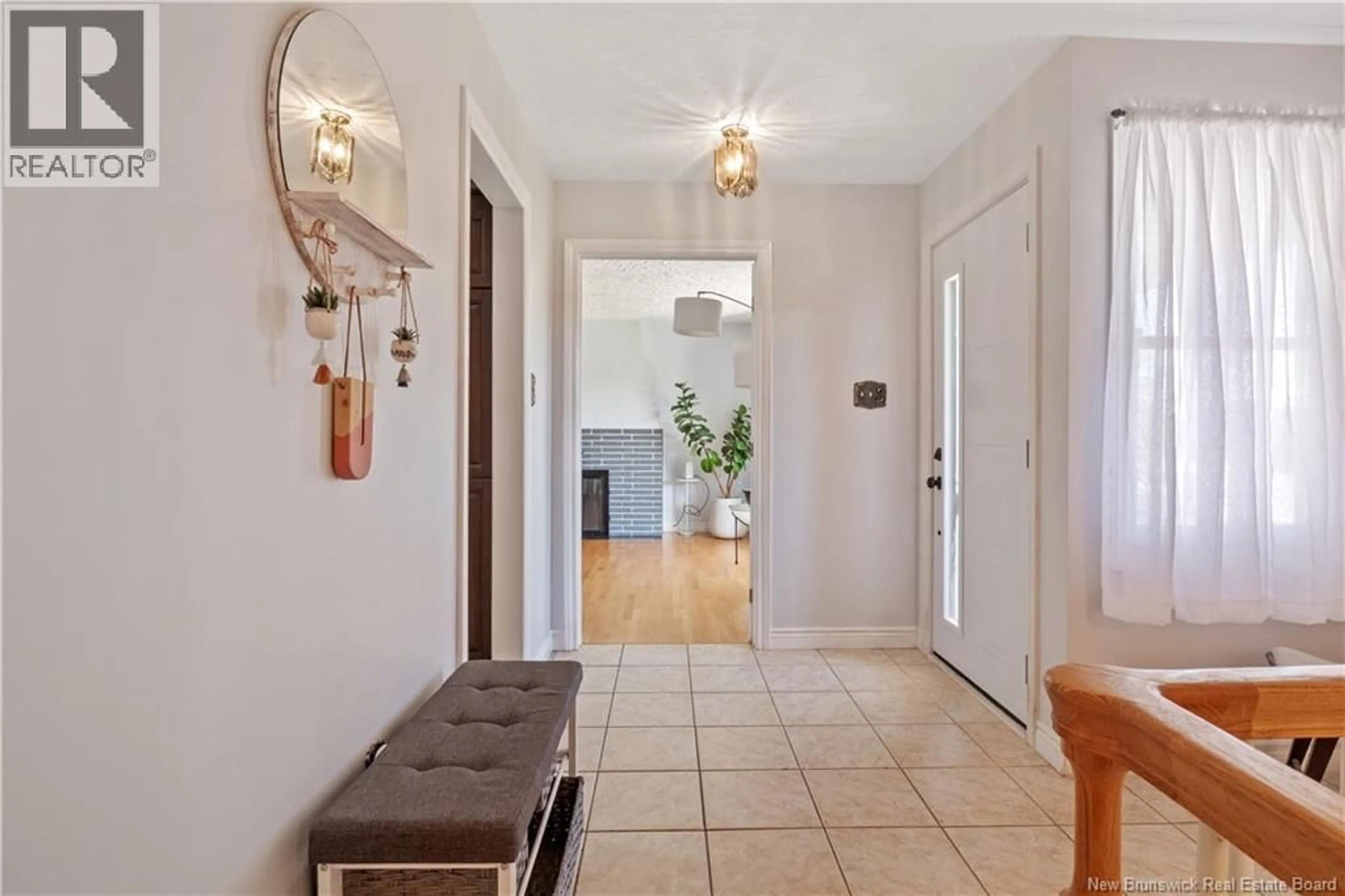 Indoor entryway for 21 RICHARD, Bouctouche New Brunswick E4S3T1