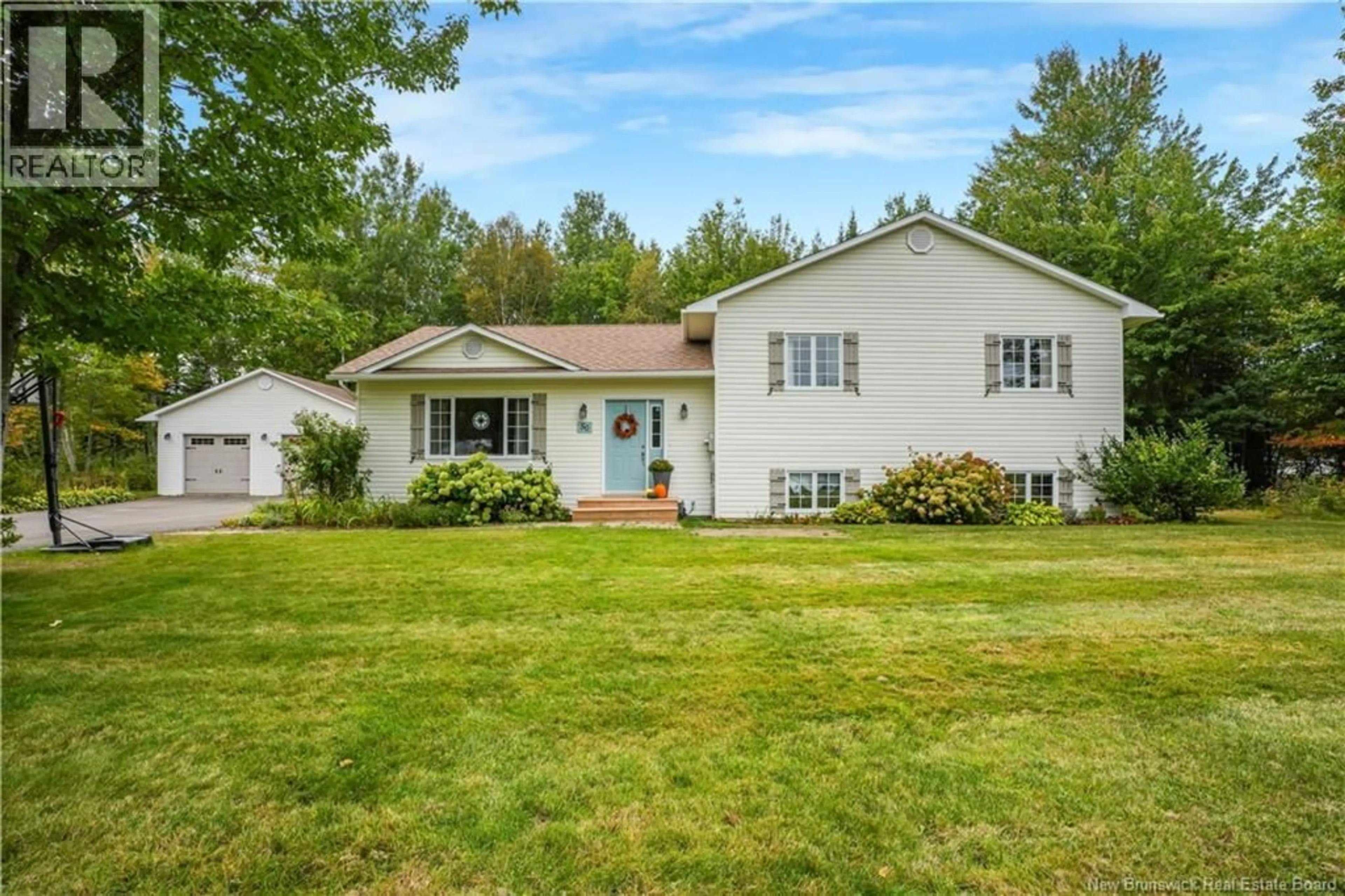 Home with vinyl exterior material, unknown for 50 MOONEY AVENUE, Lincoln New Brunswick E3B9V9