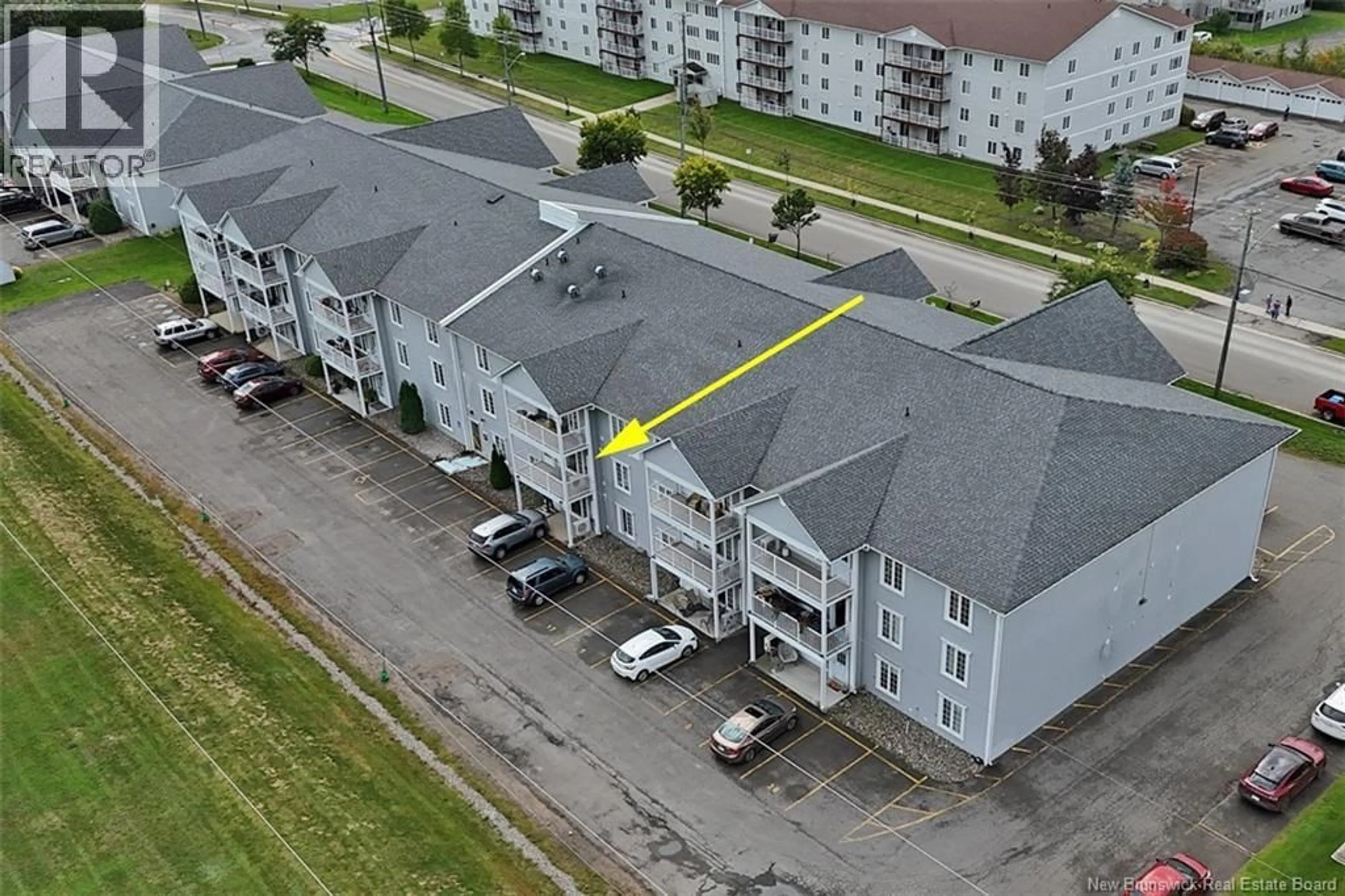 A pic from outside/outdoor area/front of a property/back of a property/a pic from drone, building for 16 - 185 REYNOLDS STREET, Fredericton New Brunswick E3A0K7