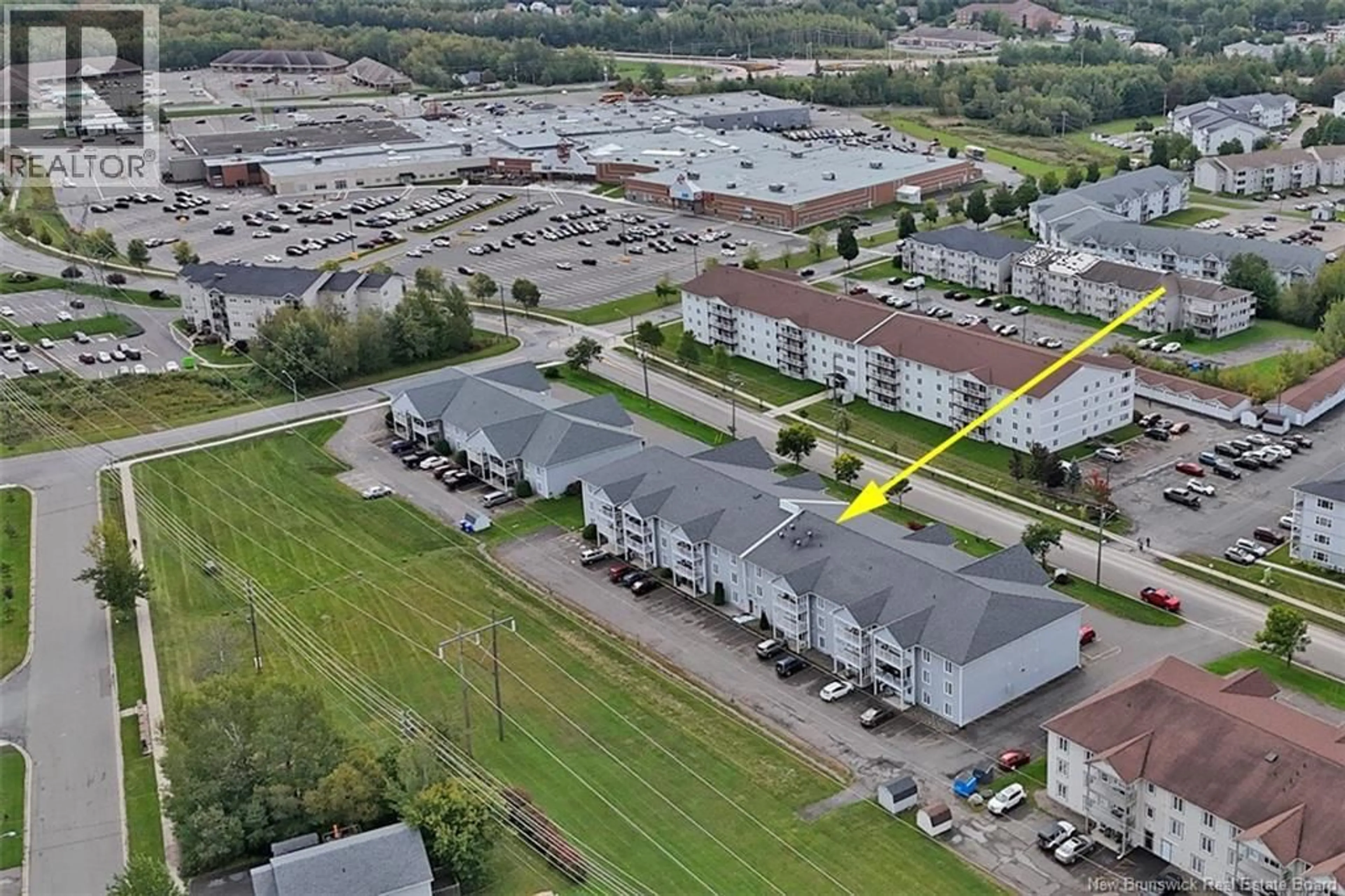 A pic from outside/outdoor area/front of a property/back of a property/a pic from drone, building for 16 - 185 REYNOLDS STREET, Fredericton New Brunswick E3A0K7