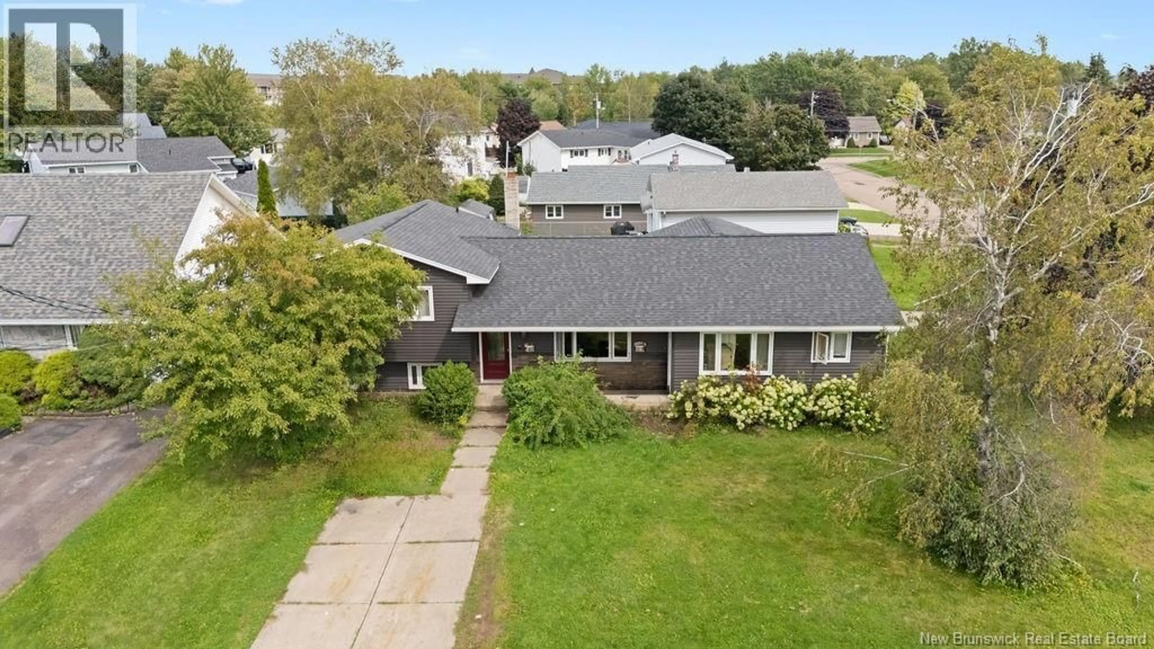 A pic from outside/outdoor area/front of a property/back of a property/a pic from drone, street for 29-31 FULTON CRESCENT, Moncton New Brunswick E1C9J1