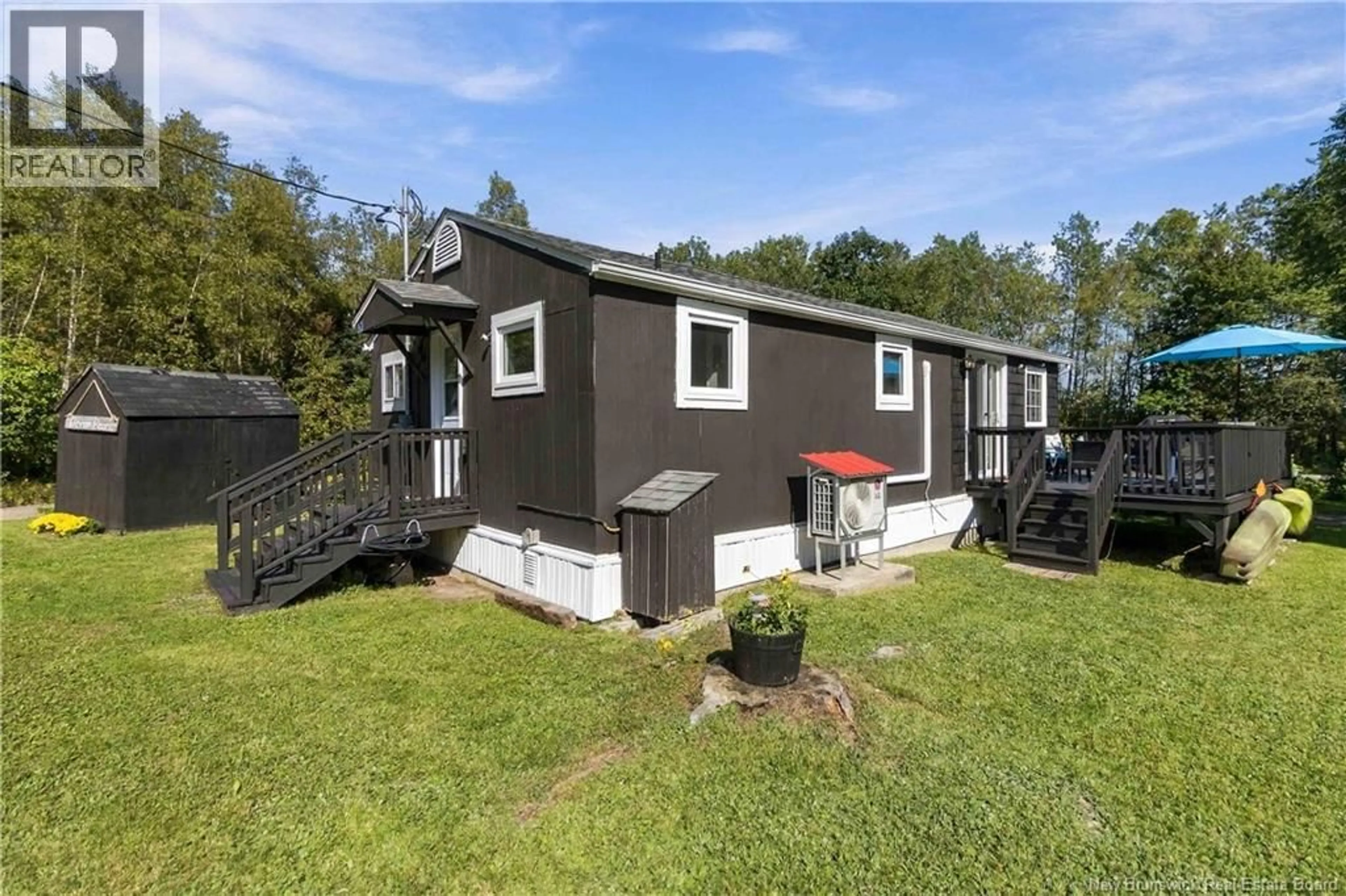 Home with vinyl exterior material, unknown for 63 COUNTRY ROAD, Shediac New Brunswick E4R2A9
