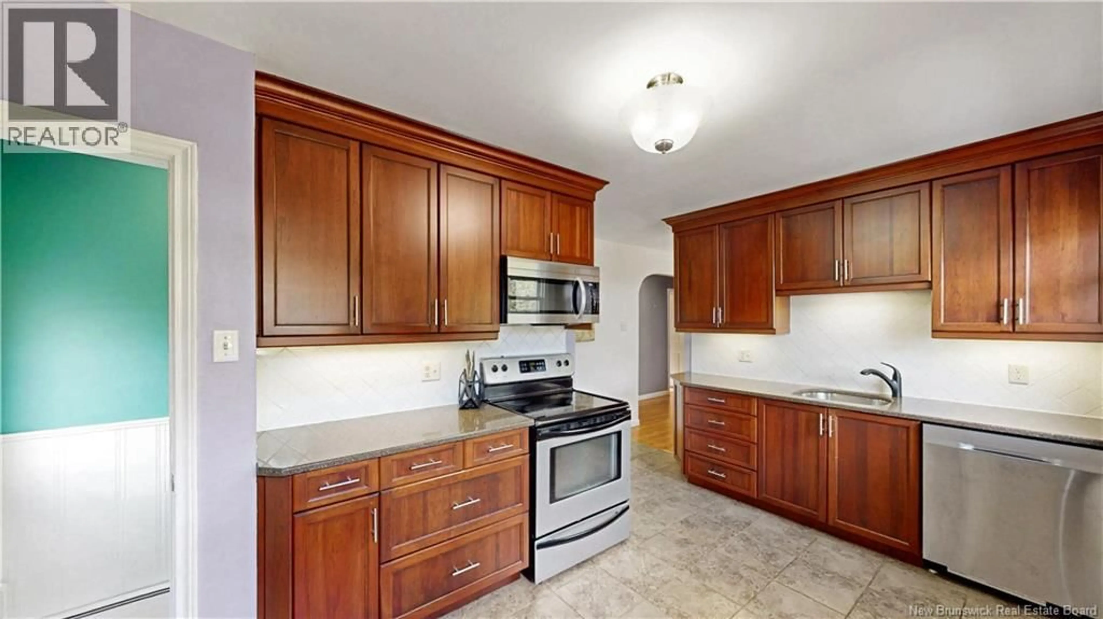 Standard kitchen, ceramic/tile floor for 6 BARBARA CRESCENT, Saint John New Brunswick E2J2K7