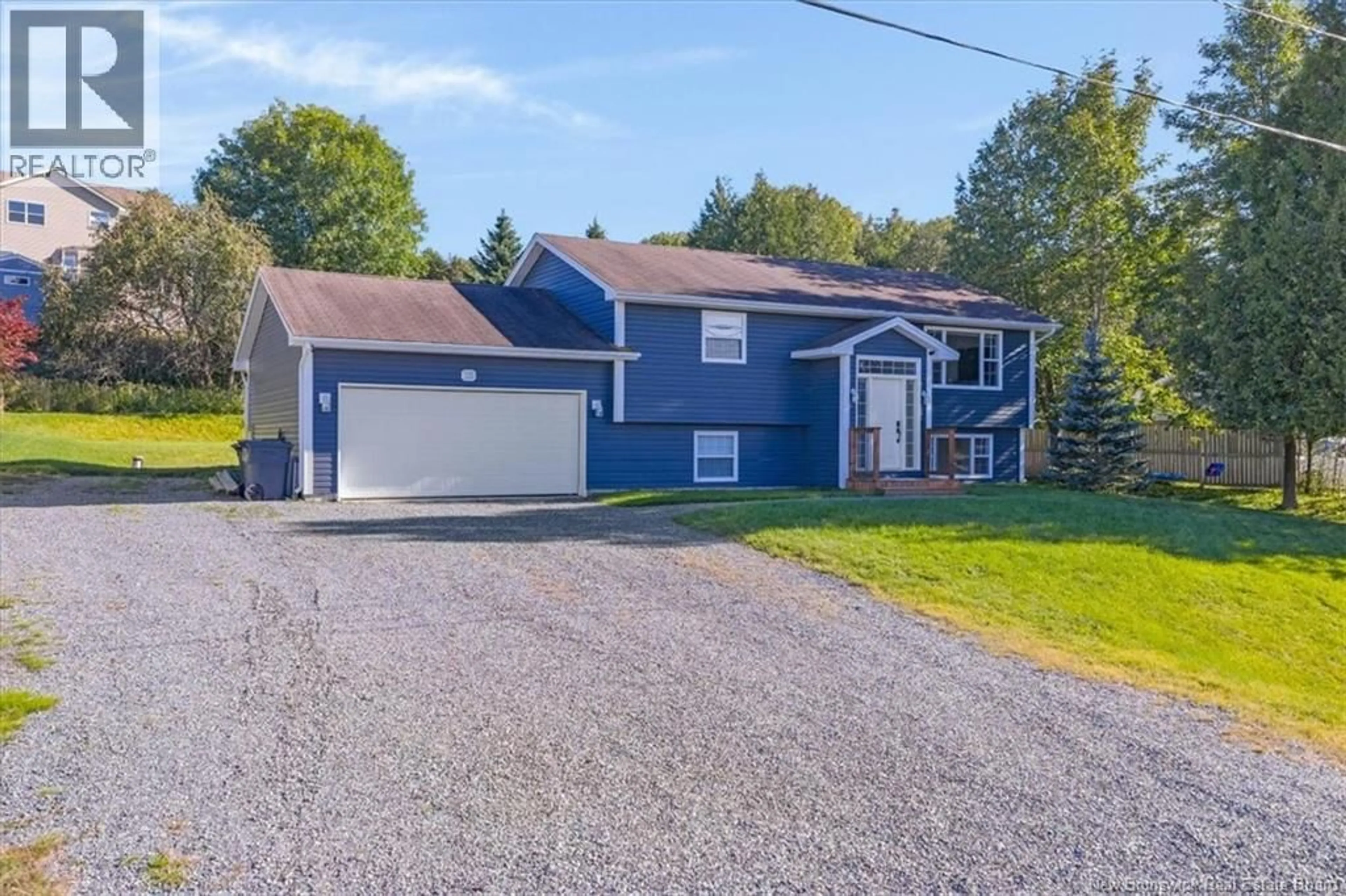 A pic from outside/outdoor area/front of a property/back of a property/a pic from drone, street for 16 BONANZA DRIVE, Quispamsis New Brunswick E2E1K6