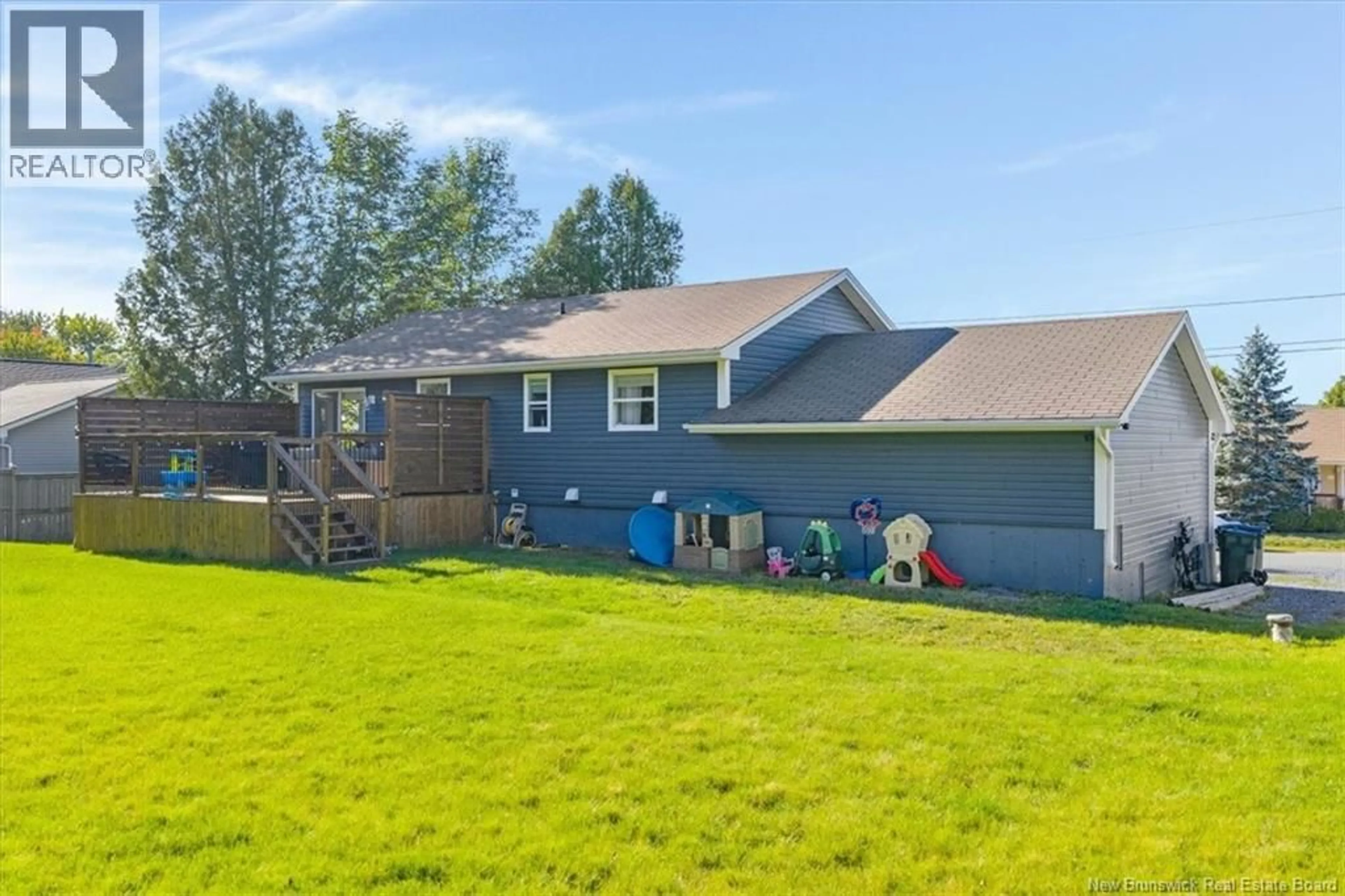 A pic from outside/outdoor area/front of a property/back of a property/a pic from drone, water/lake/river/ocean view for 16 BONANZA DRIVE, Quispamsis New Brunswick E2E1K6