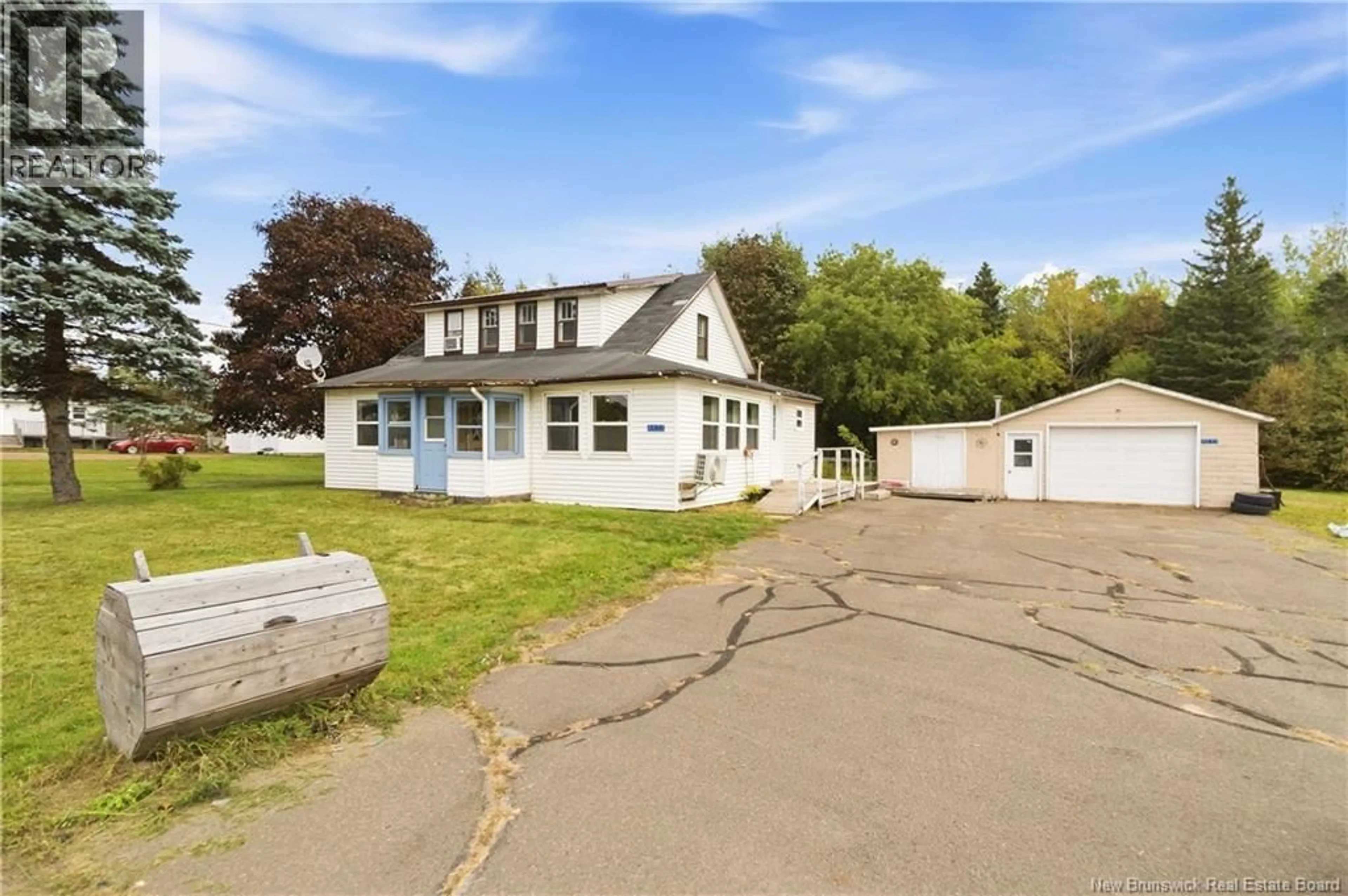 A pic from outside/outdoor area/front of a property/back of a property/a pic from drone, building for 4833 ROUTE 134, Cocagne New Brunswick E4R2Y3