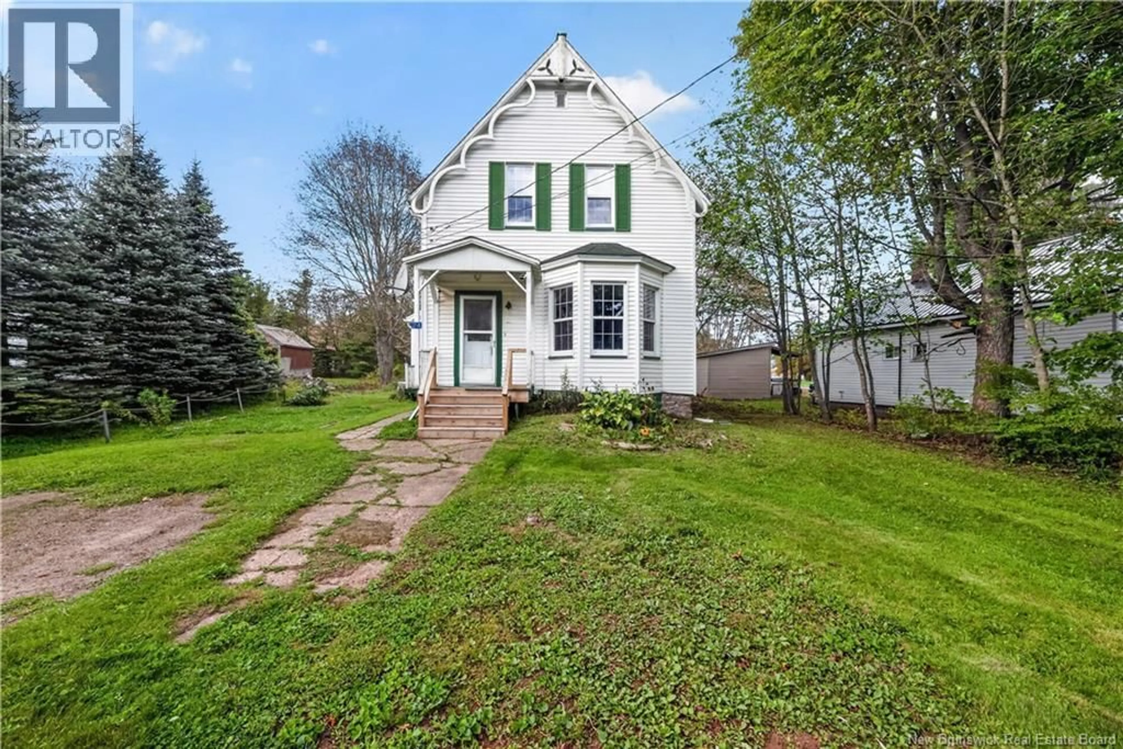 A pic from outside/outdoor area/front of a property/back of a property/a pic from drone, street for 24 MILL ST, Hillsborough New Brunswick E4H2Z8