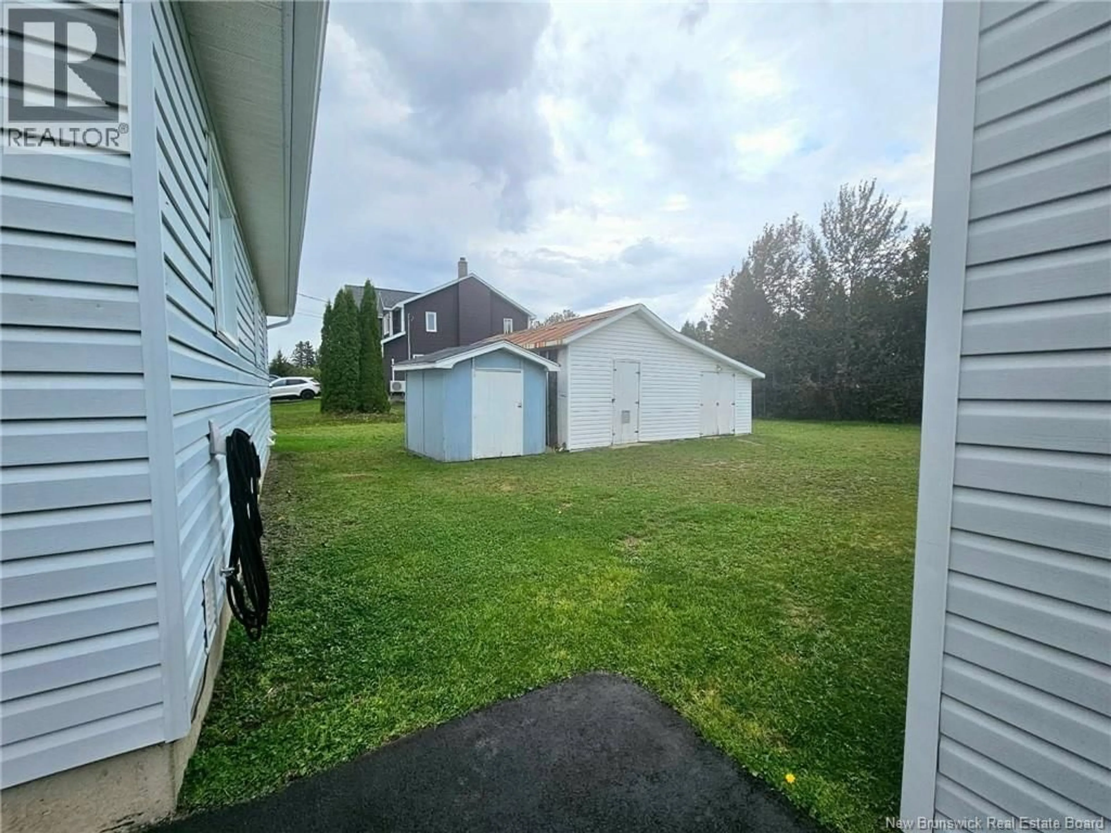 Unknown for 611 PRINCIPALE, Beresford New Brunswick E8K1X6