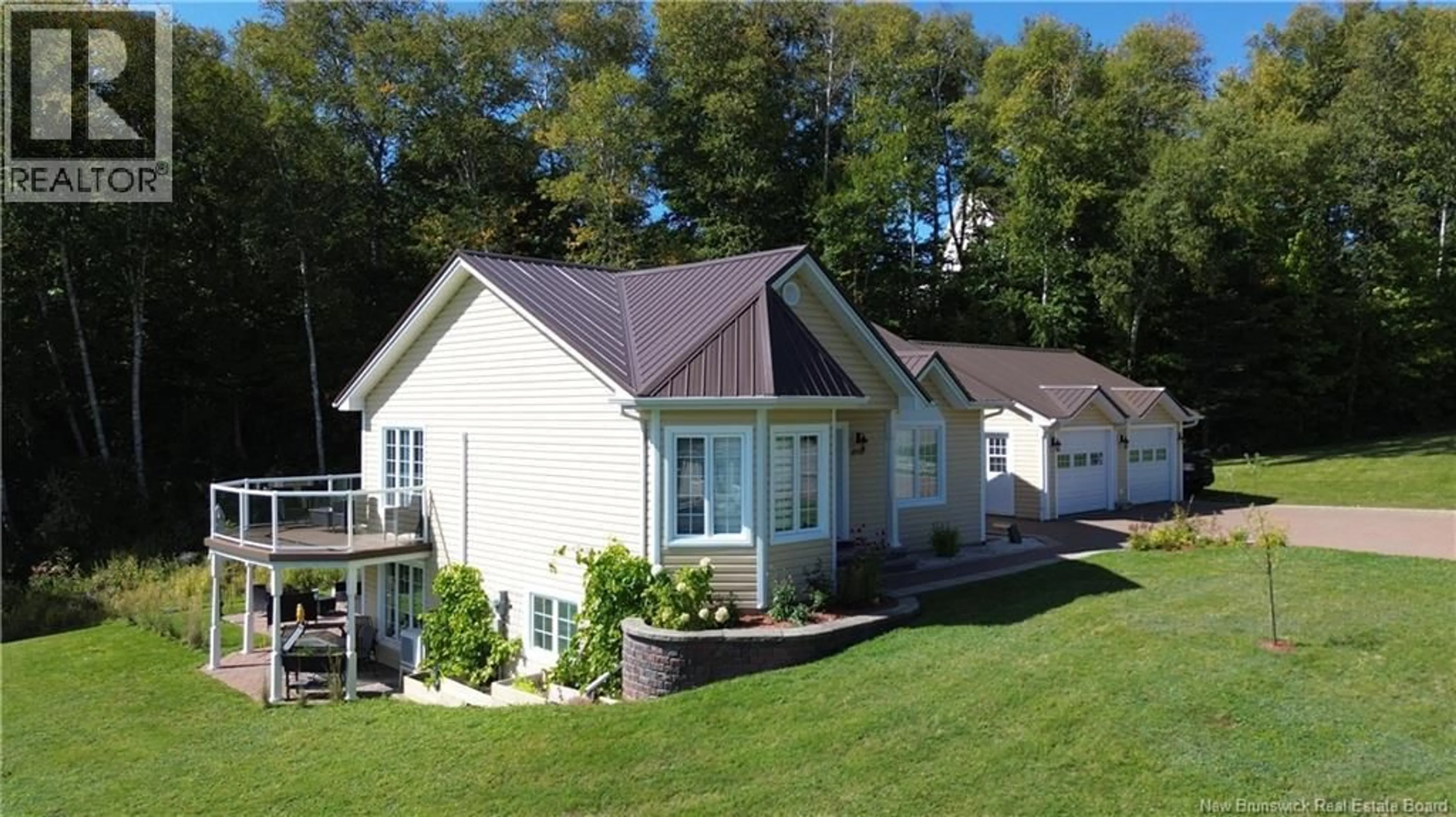Home with vinyl exterior material, water/lake/river/ocean view for 1895 GOWAN BRAE DRIVE, Bathurst New Brunswick E2A4X5