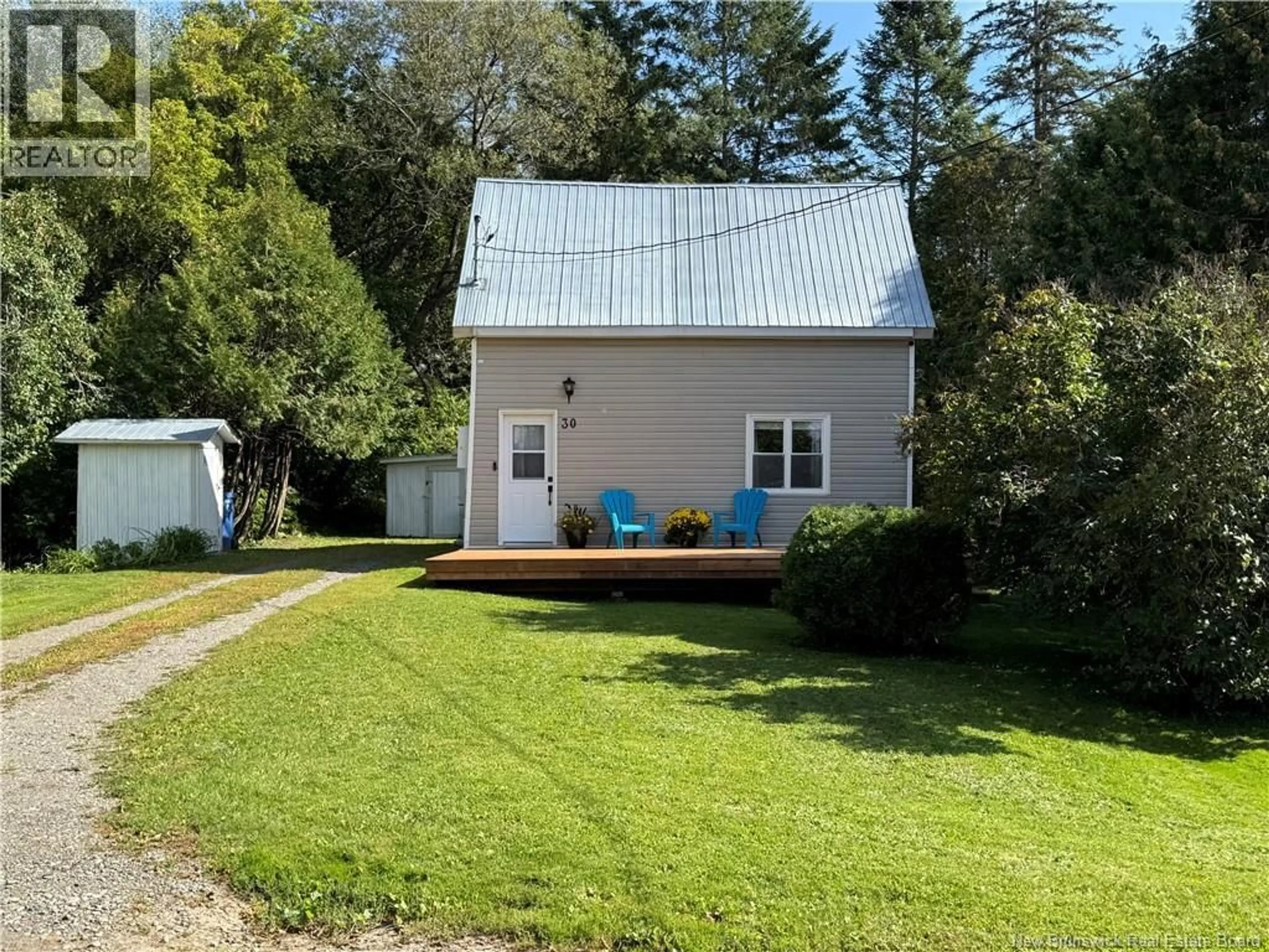 Unknown for 30 QUEEN ST, Hartland New Brunswick E7P2M2