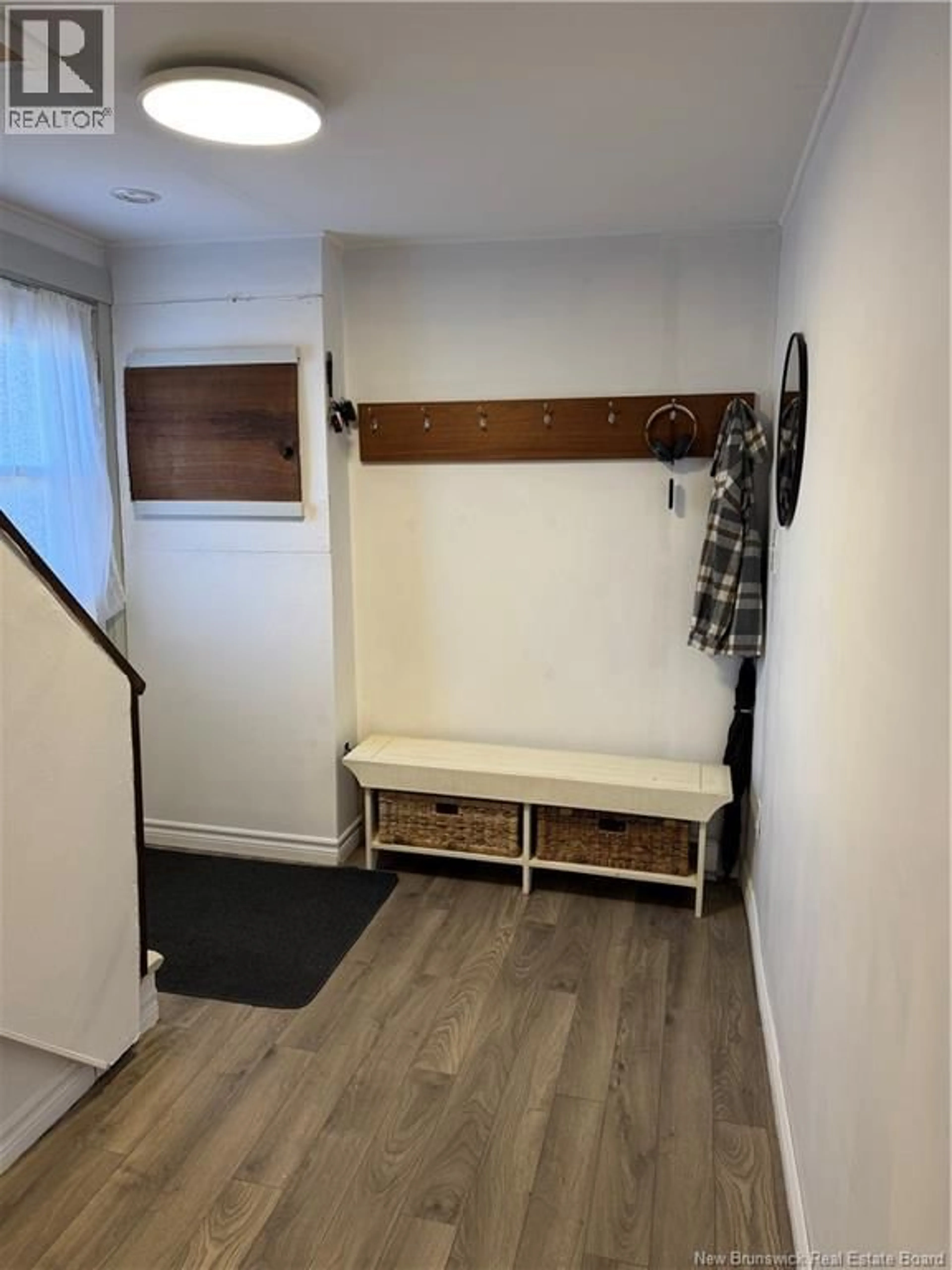 Indoor entryway for 30 QUEEN ST, Hartland New Brunswick E7P2M2