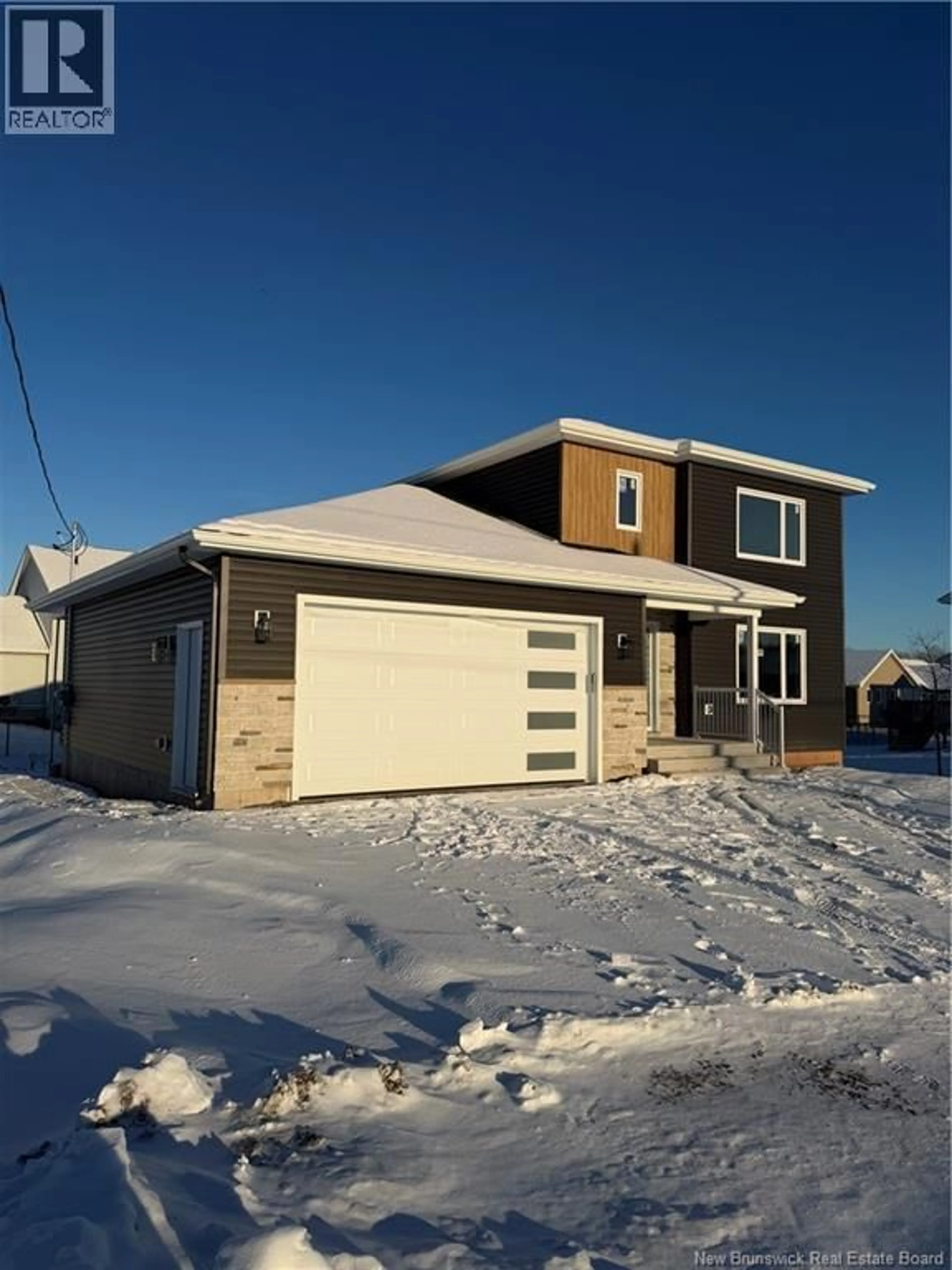 Home with vinyl exterior material, street for 90 MELBOURNE CRESCENT, Moncton New Brunswick E1E0K5