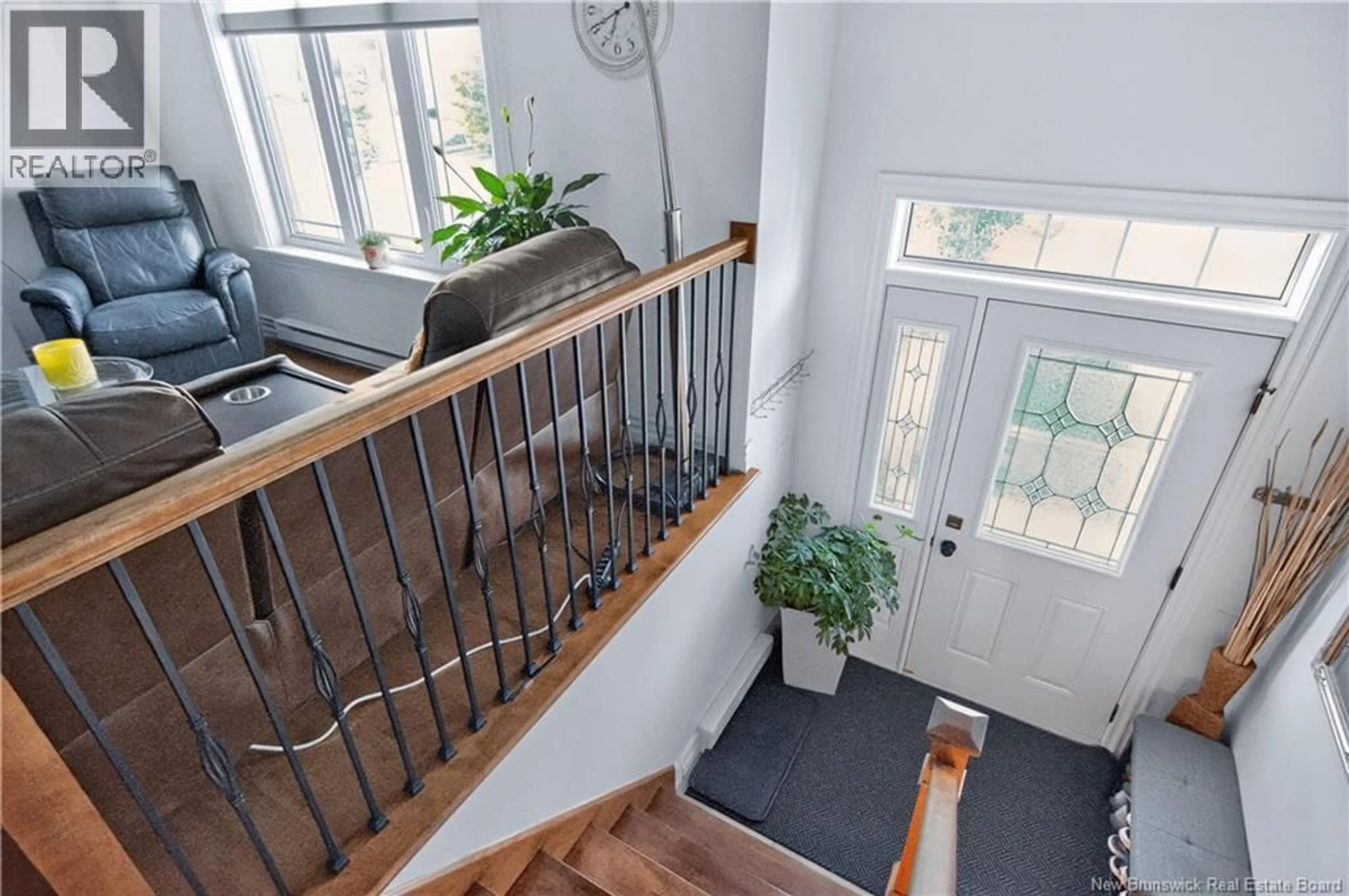 Indoor foyer for 356 MAPLEHURST DRIVE, Moncton New Brunswick E1G0E5