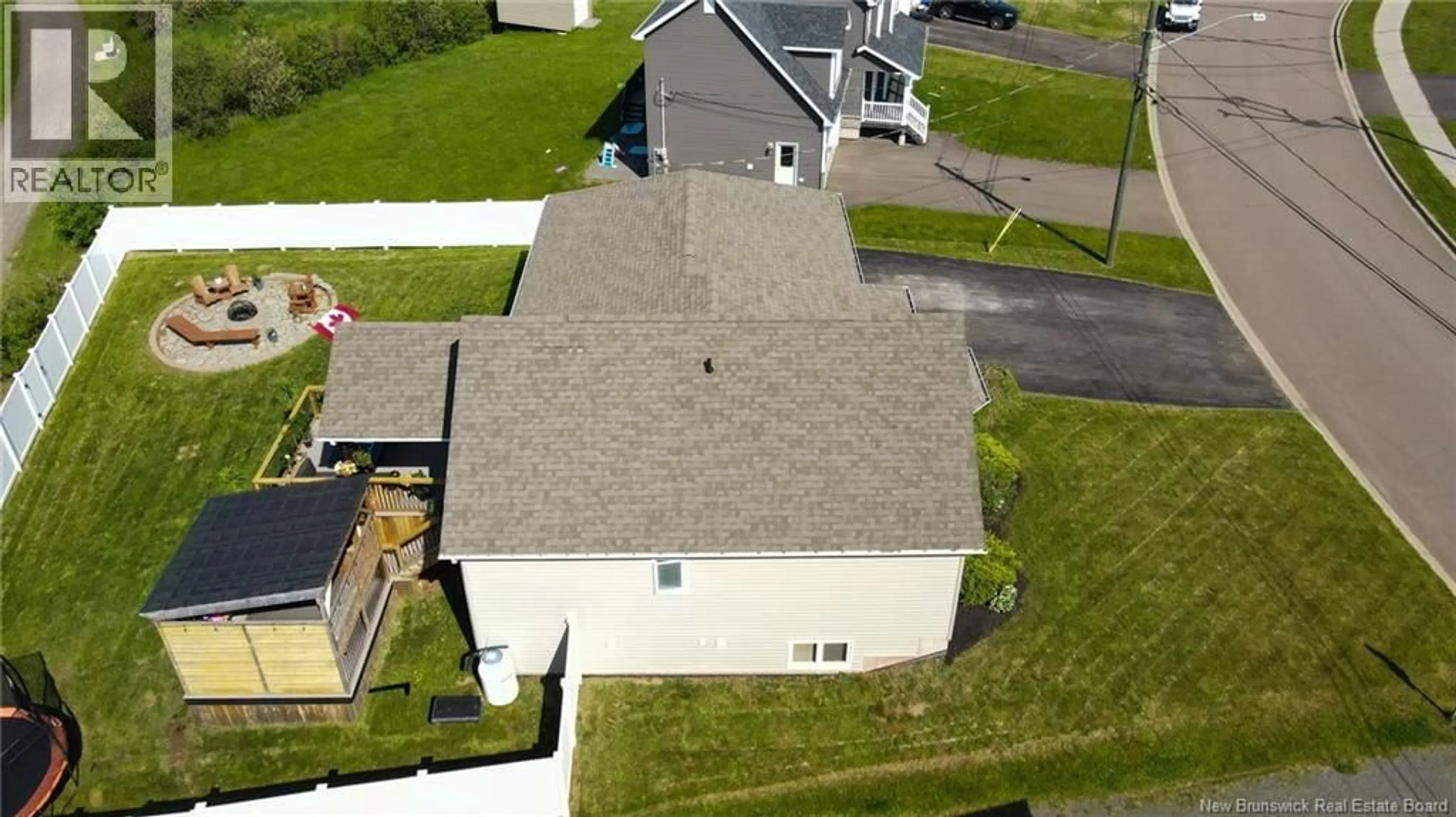 A pic from outside/outdoor area/front of a property/back of a property/a pic from drone, building for 162 LADY RUSSELL STREET, Moncton New Brunswick E1E0G1