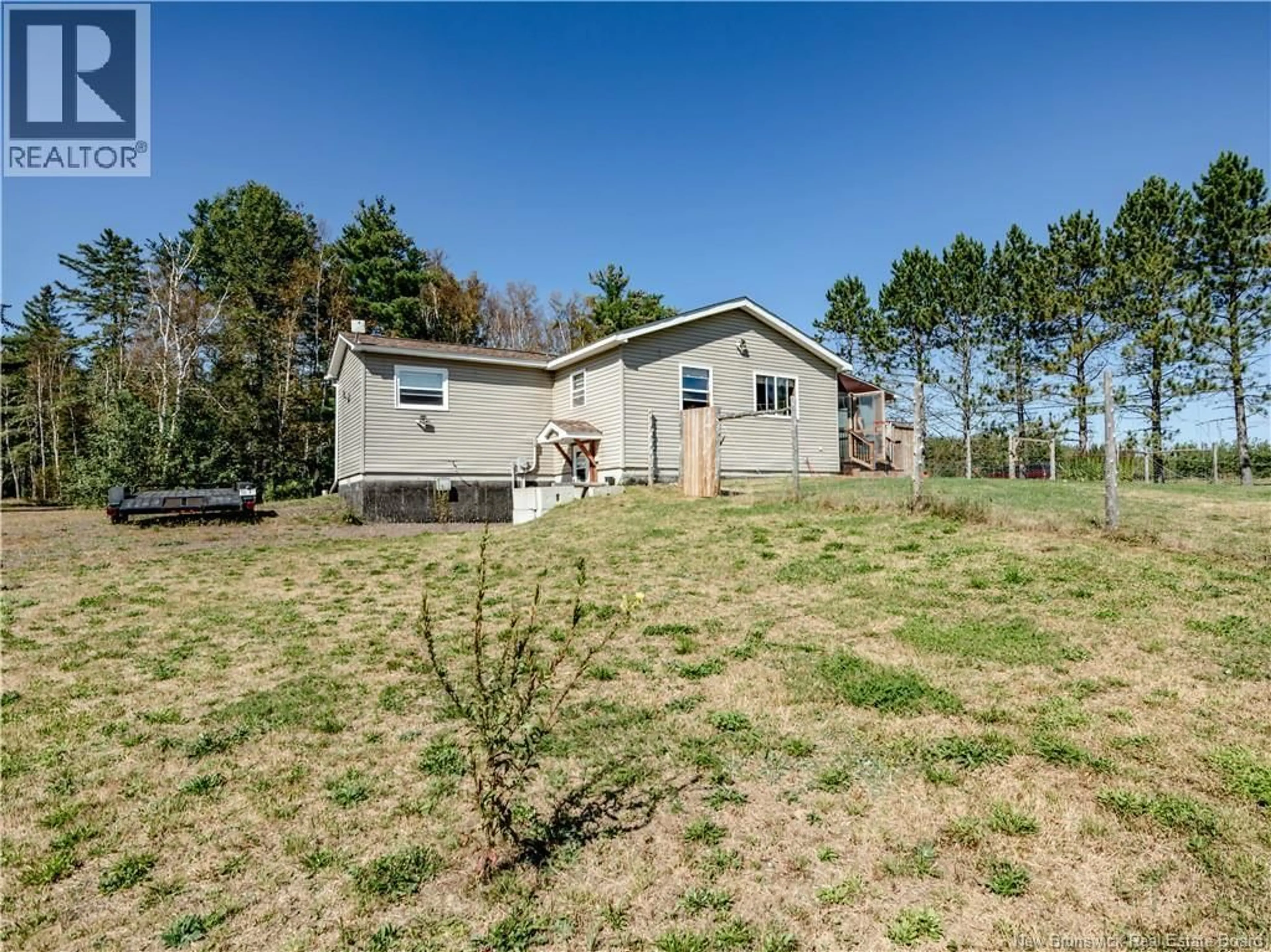 A pic from outside/outdoor area/front of a property/back of a property/a pic from drone, unknown for 378 L'EGLISE, Saint-Norbert New Brunswick E4S2N3