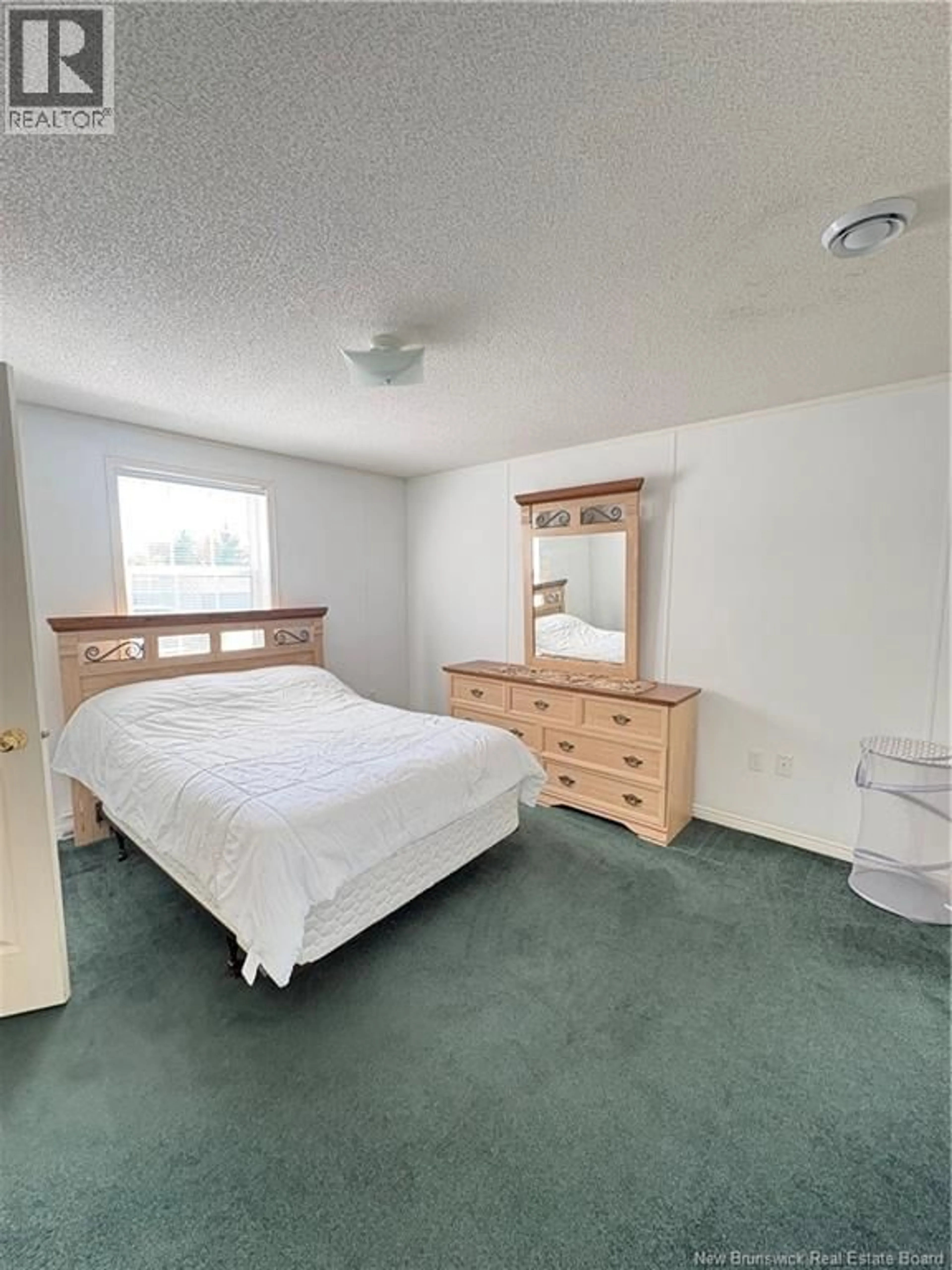 A pic of a room for 733 WILLISTON DRIVE, Miramichi New Brunswick E1V6M9