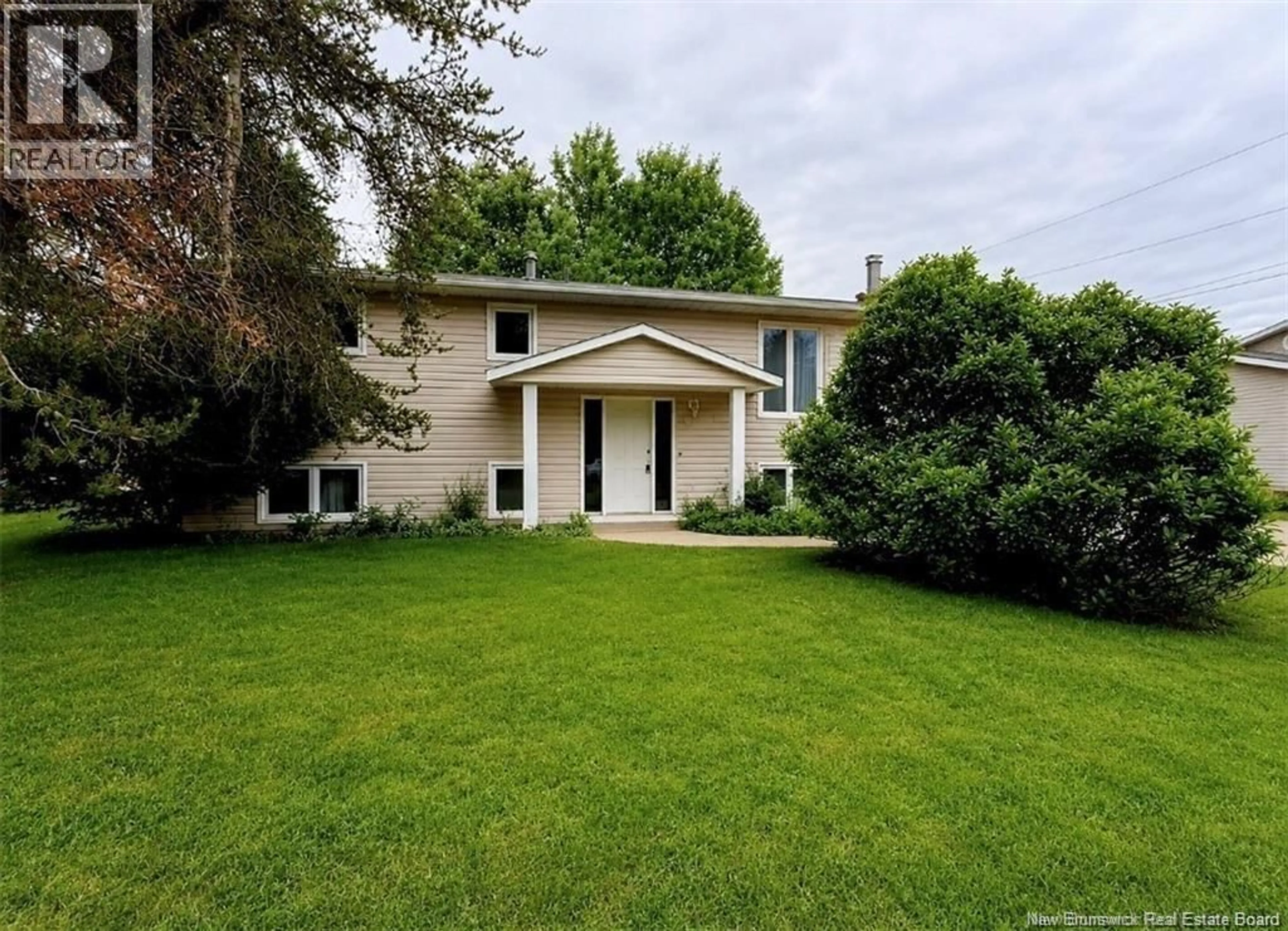 A pic from outside/outdoor area/front of a property/back of a property/a pic from drone, street for 23 PEMBROKE STREET, Riverview New Brunswick E1B3Z9