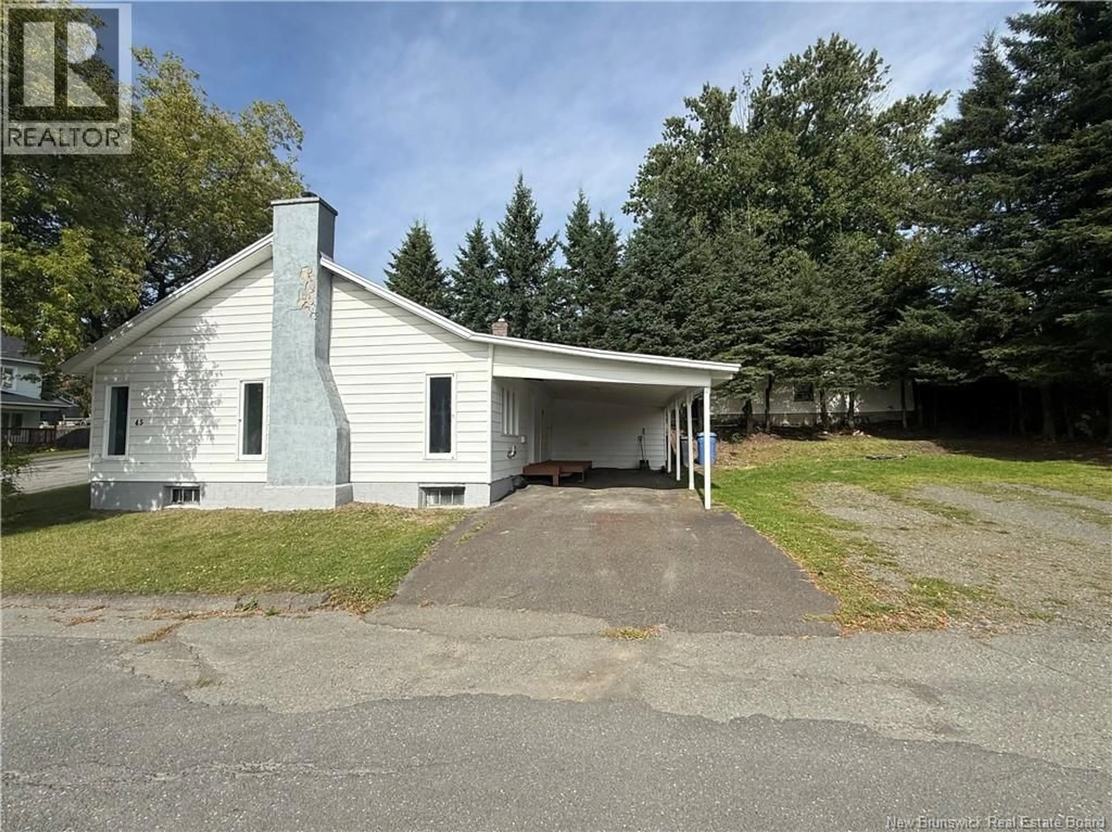 Unknown for 45 42E AVENUE, Edmundston New Brunswick E3V3A6