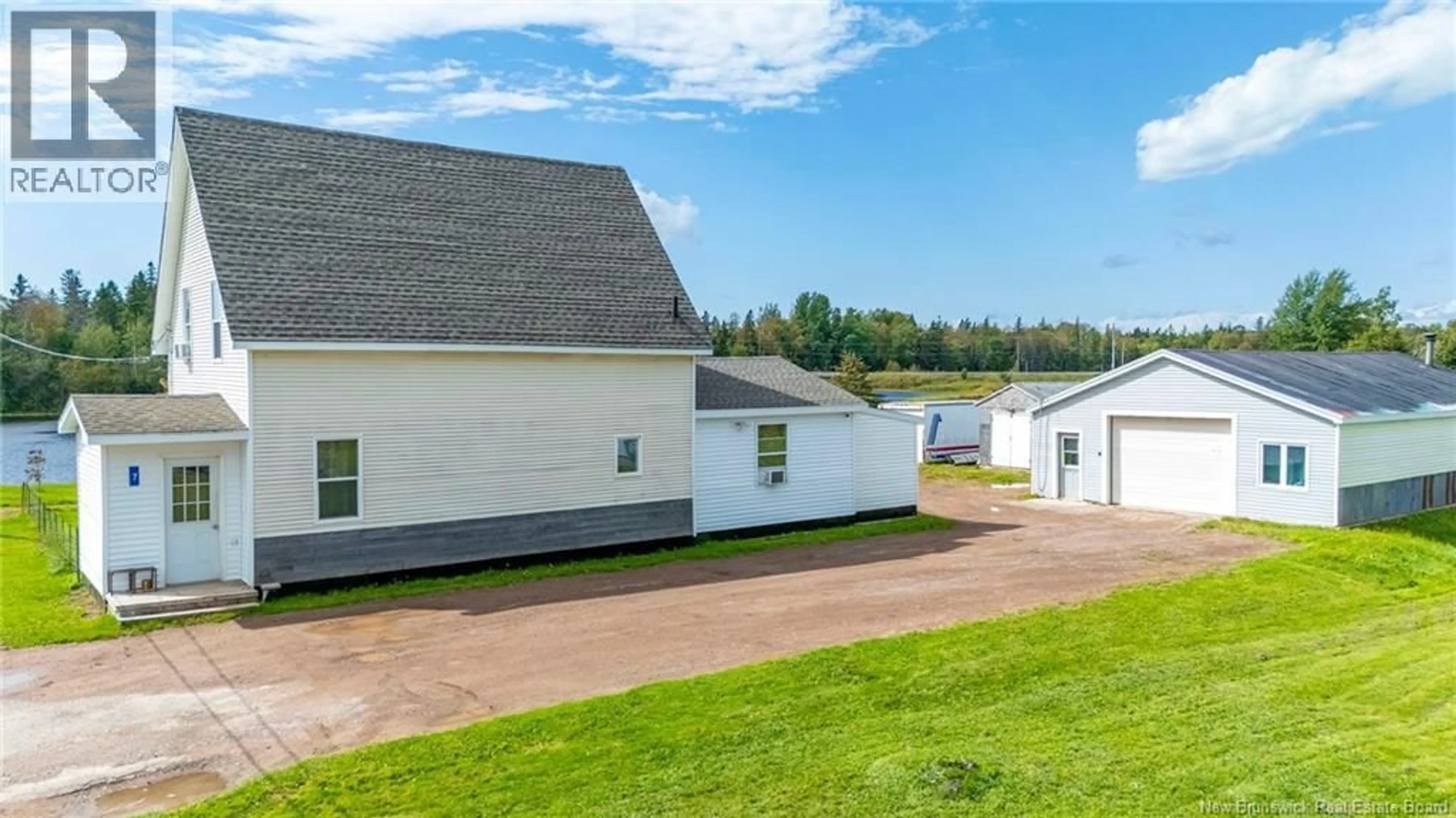 A pic from outside/outdoor area/front of a property/back of a property/a pic from drone, unknown for 7 BIRCH STREET, Port Elgin New Brunswick E4M2B9