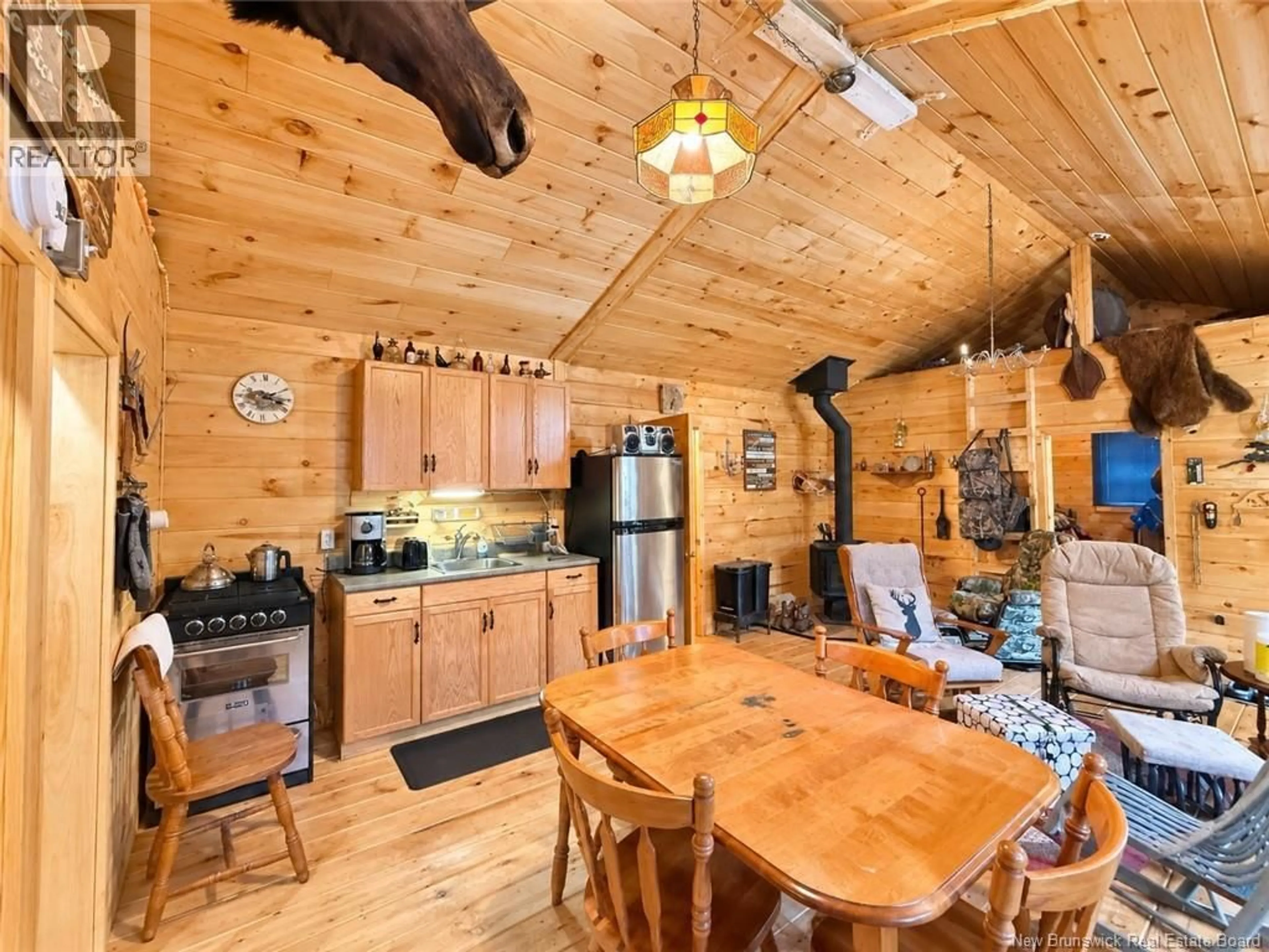 Rustic kitchen, wood/laminate floor for Camp & Lot - BRITTAIN ROAD, Lower Greenwich New Brunswick E5K4K3