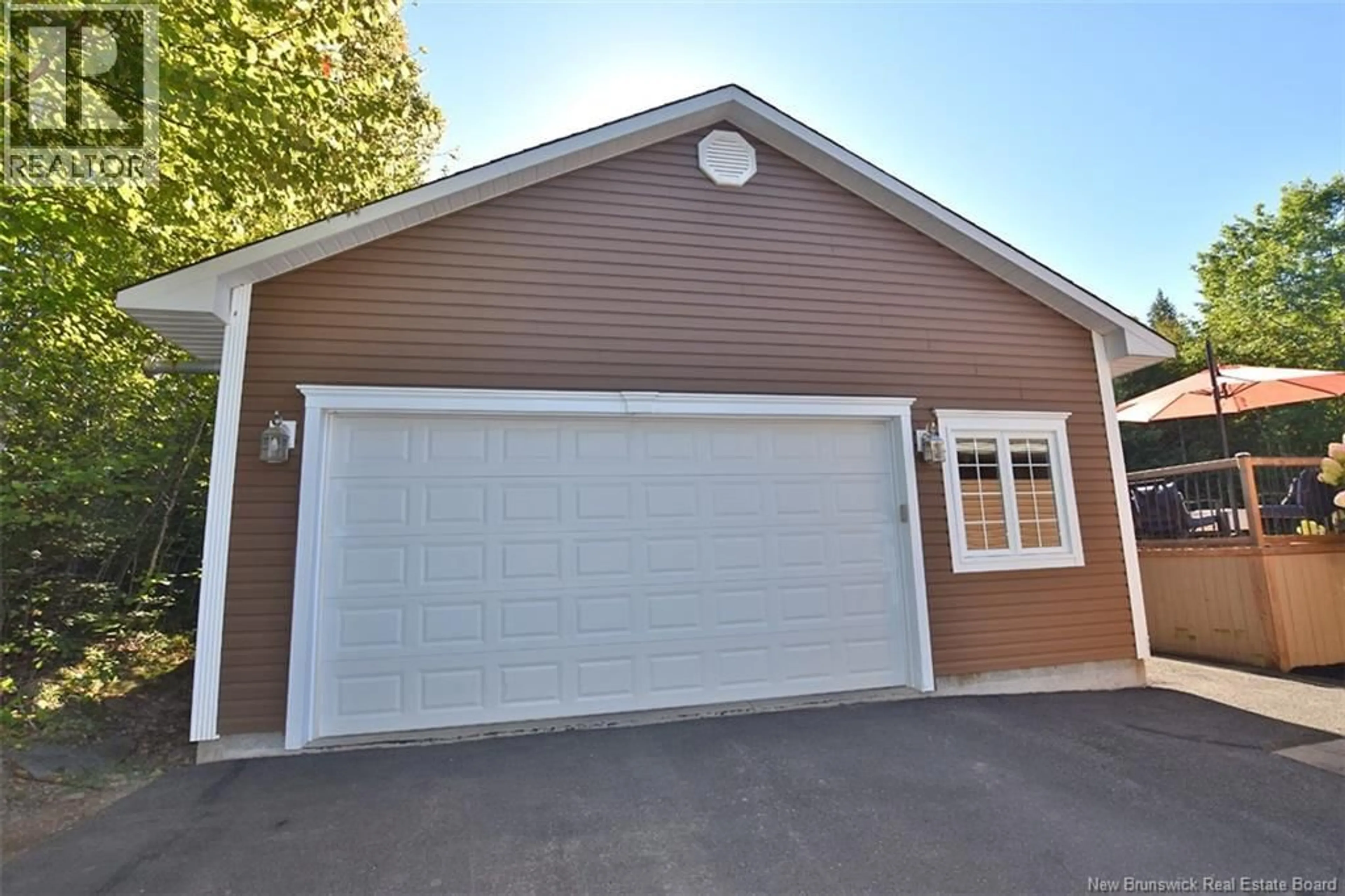 Indoor garage for 168 COUNTRY WOOD LANE, Fredericton New Brunswick E3A0Y6