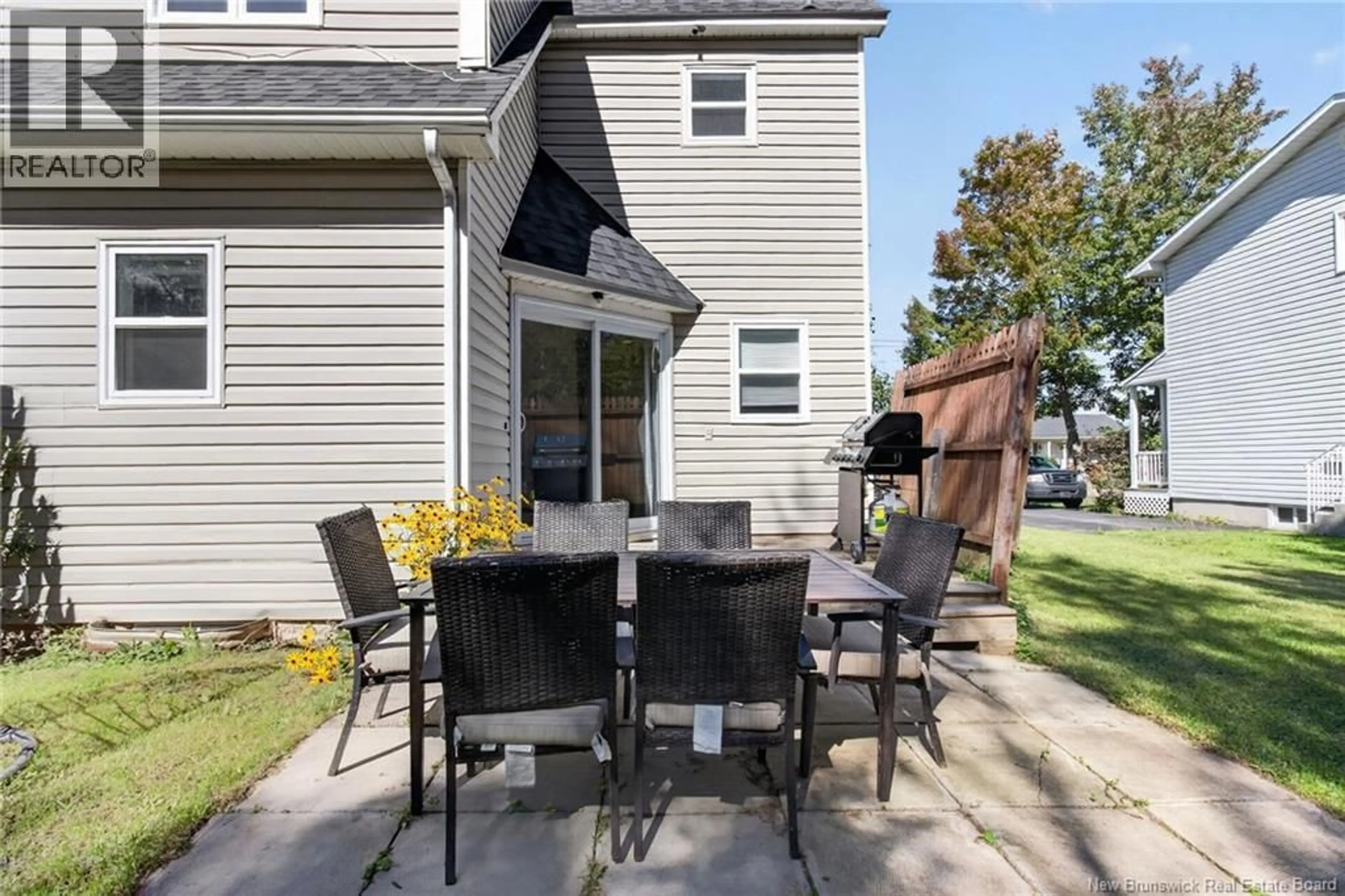 Patio, street for 252 RYAN STREET, Moncton New Brunswick E1G2E7