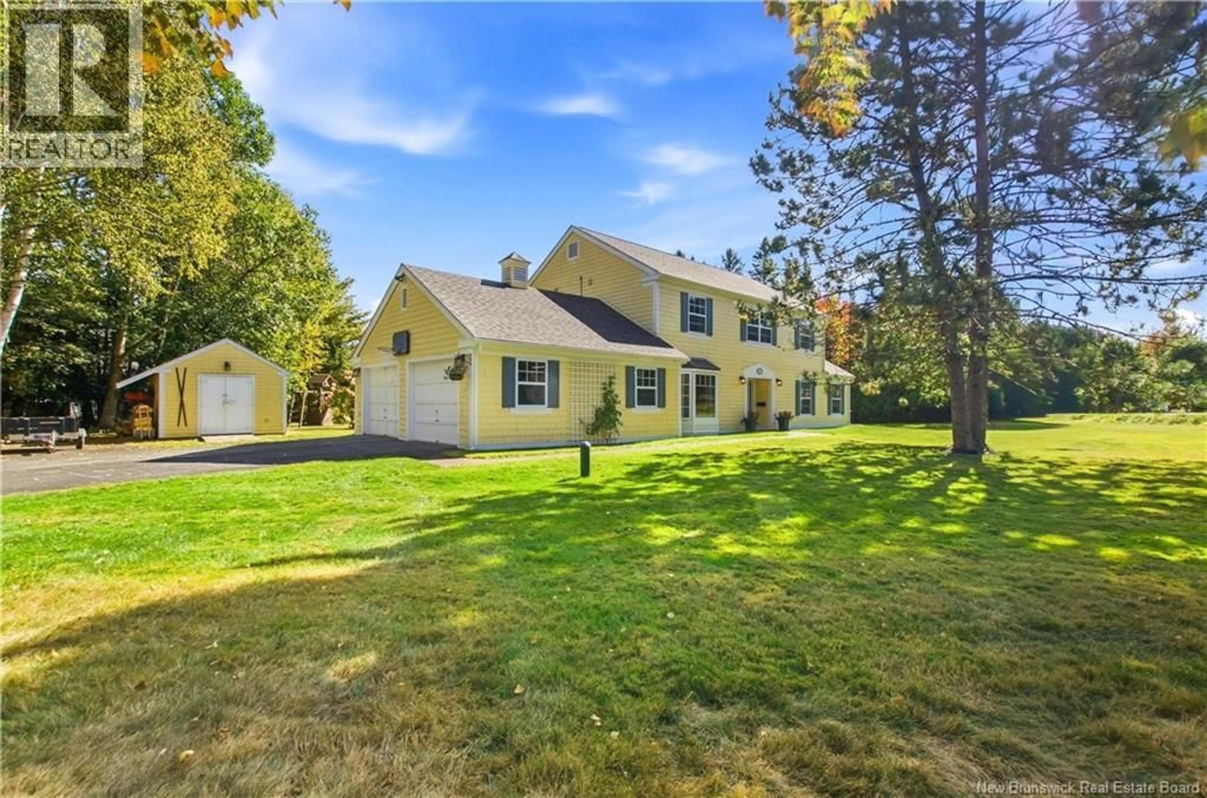 A pic from outside/outdoor area/front of a property/back of a property/a pic from drone, unknown for 11 IDLEWOOD DRIVE, Island View New Brunswick E3E1A2