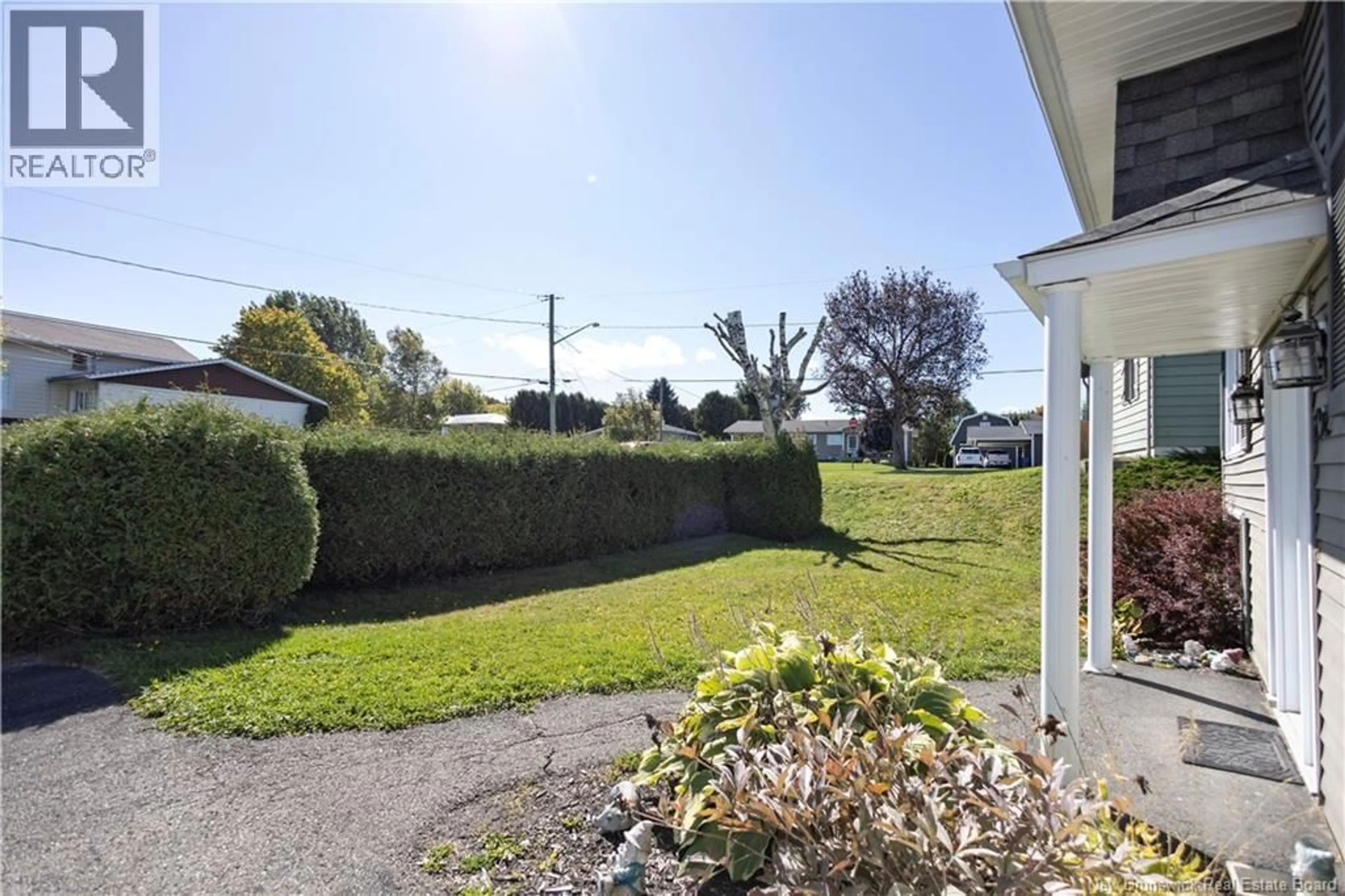 Patio, street for 592 FIRST AVENUE, Grand-Sault/Grand Falls New Brunswick E3Z1B3