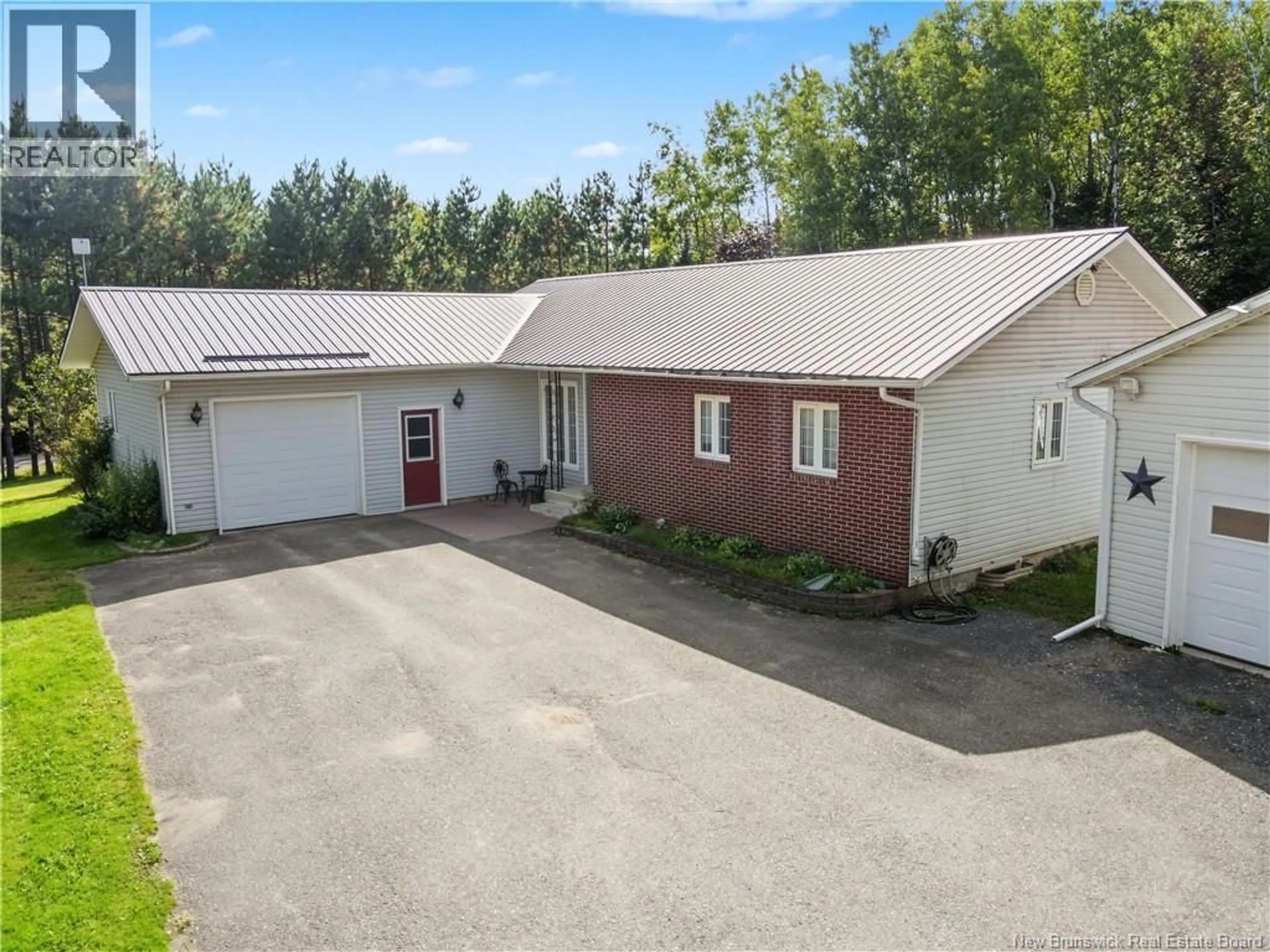 A pic from outside/outdoor area/front of a property/back of a property/a pic from drone, unknown for 3 MAPLE STREET, Lower Woodstock New Brunswick E7M4C3