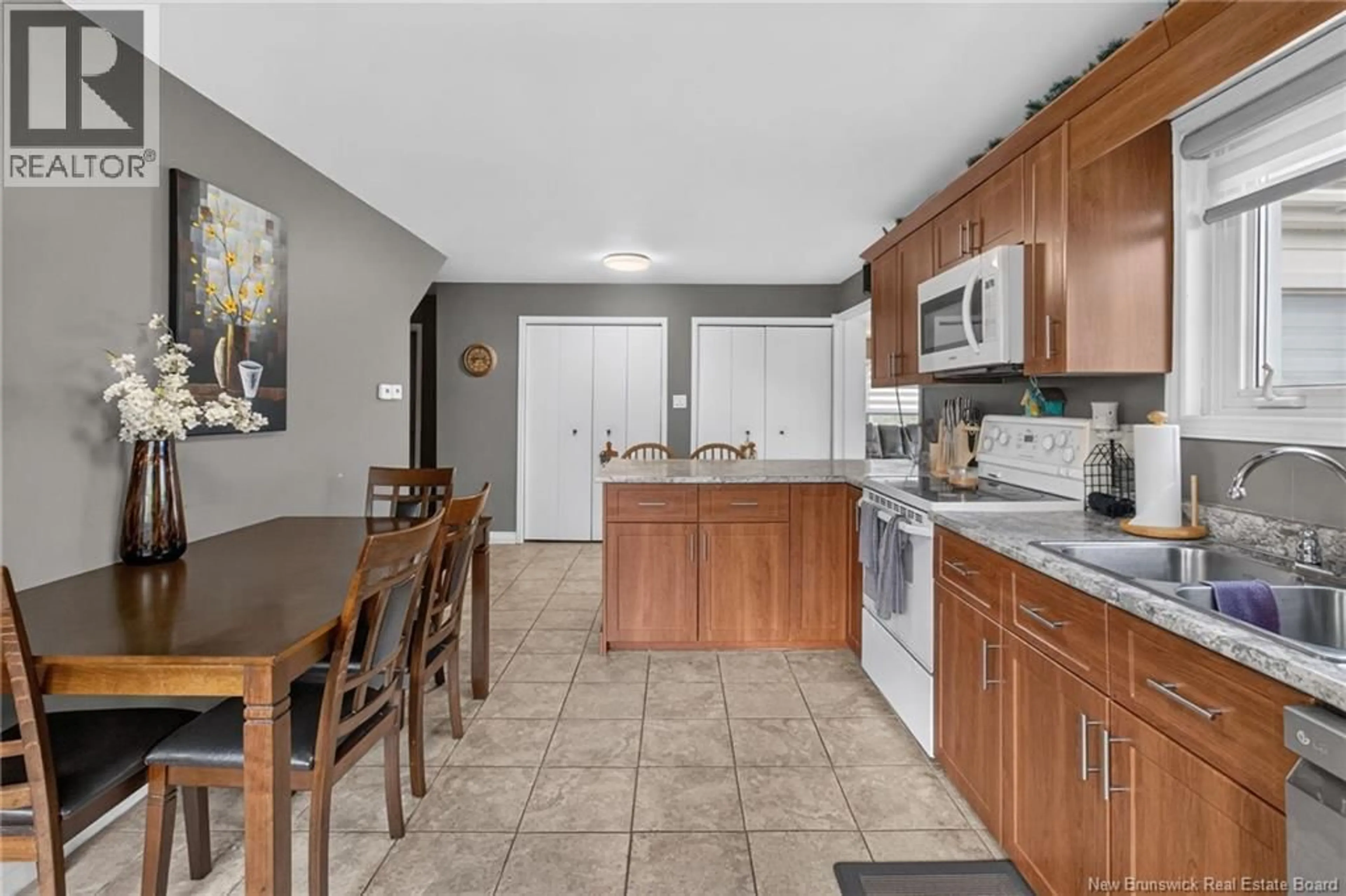 Standard kitchen, ceramic/tile floor for 779 HAUT-SAINT-ANTOINE, Haut-Saint-Antoine New Brunswick E4V3A6