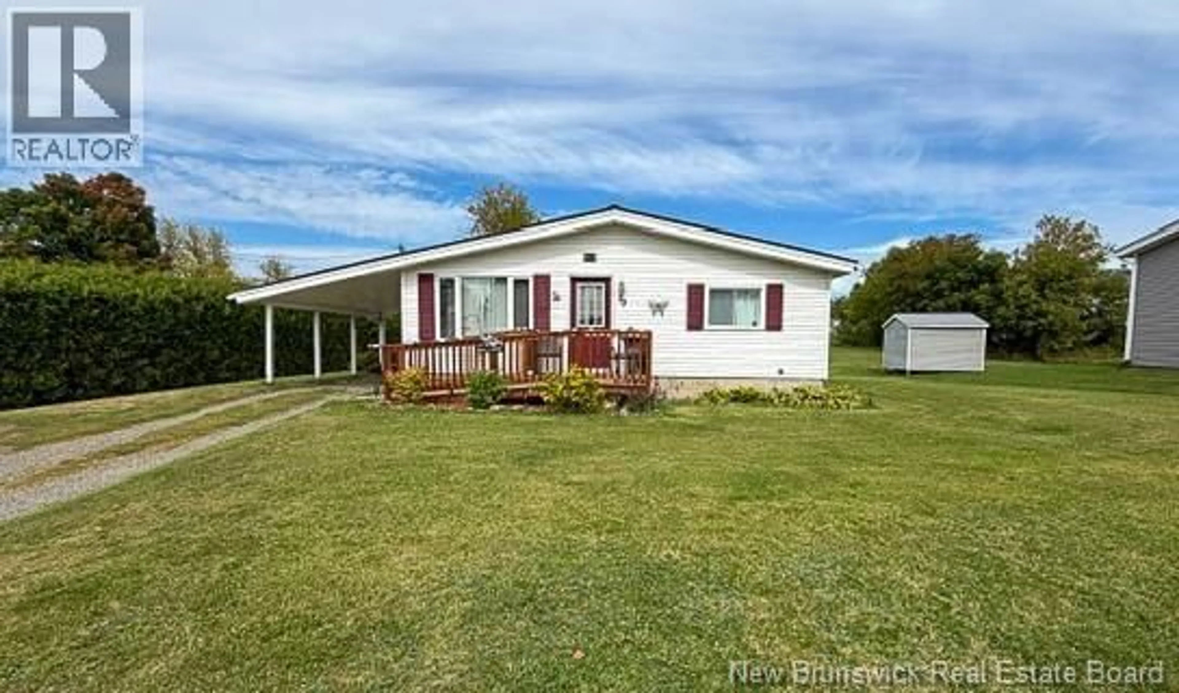 A pic from outside/outdoor area/front of a property/back of a property/a pic from drone, water/lake/river/ocean view for 93 HILLCREST AVENUE, Hartland New Brunswick E7P1H9