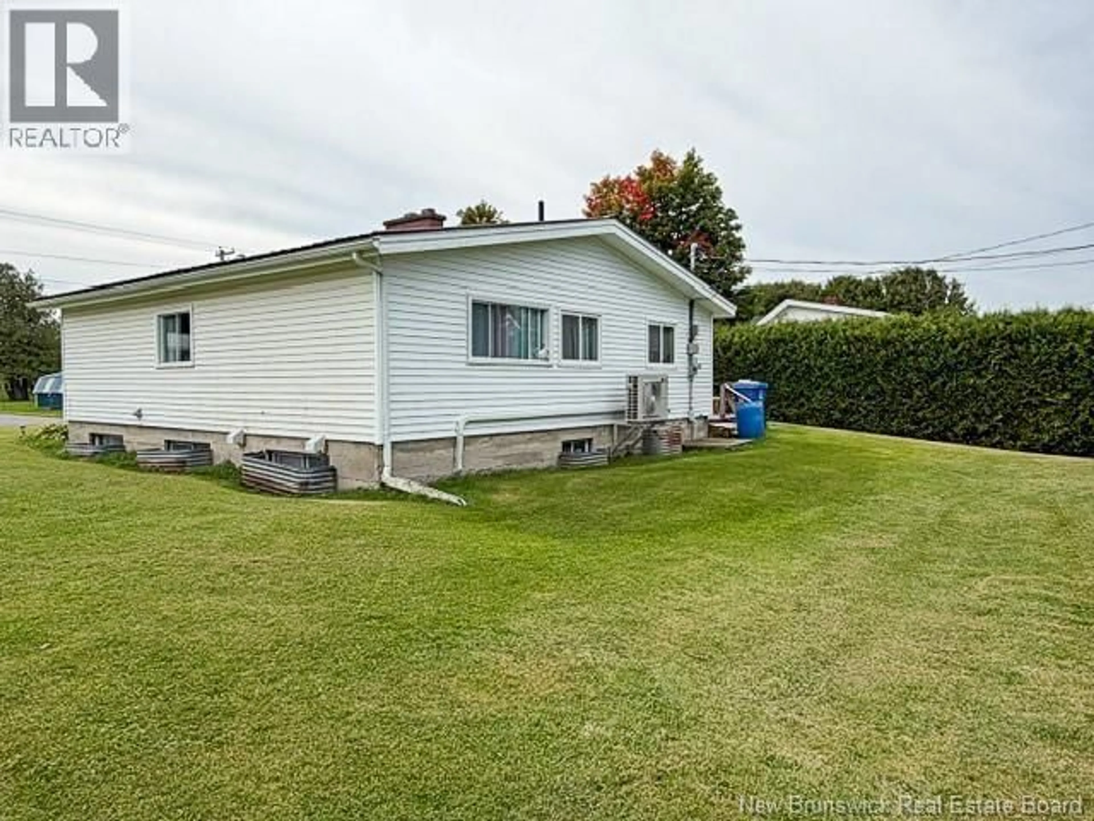 A pic from outside/outdoor area/front of a property/back of a property/a pic from drone, water/lake/river/ocean view for 93 HILLCREST AVENUE, Hartland New Brunswick E7P1H9