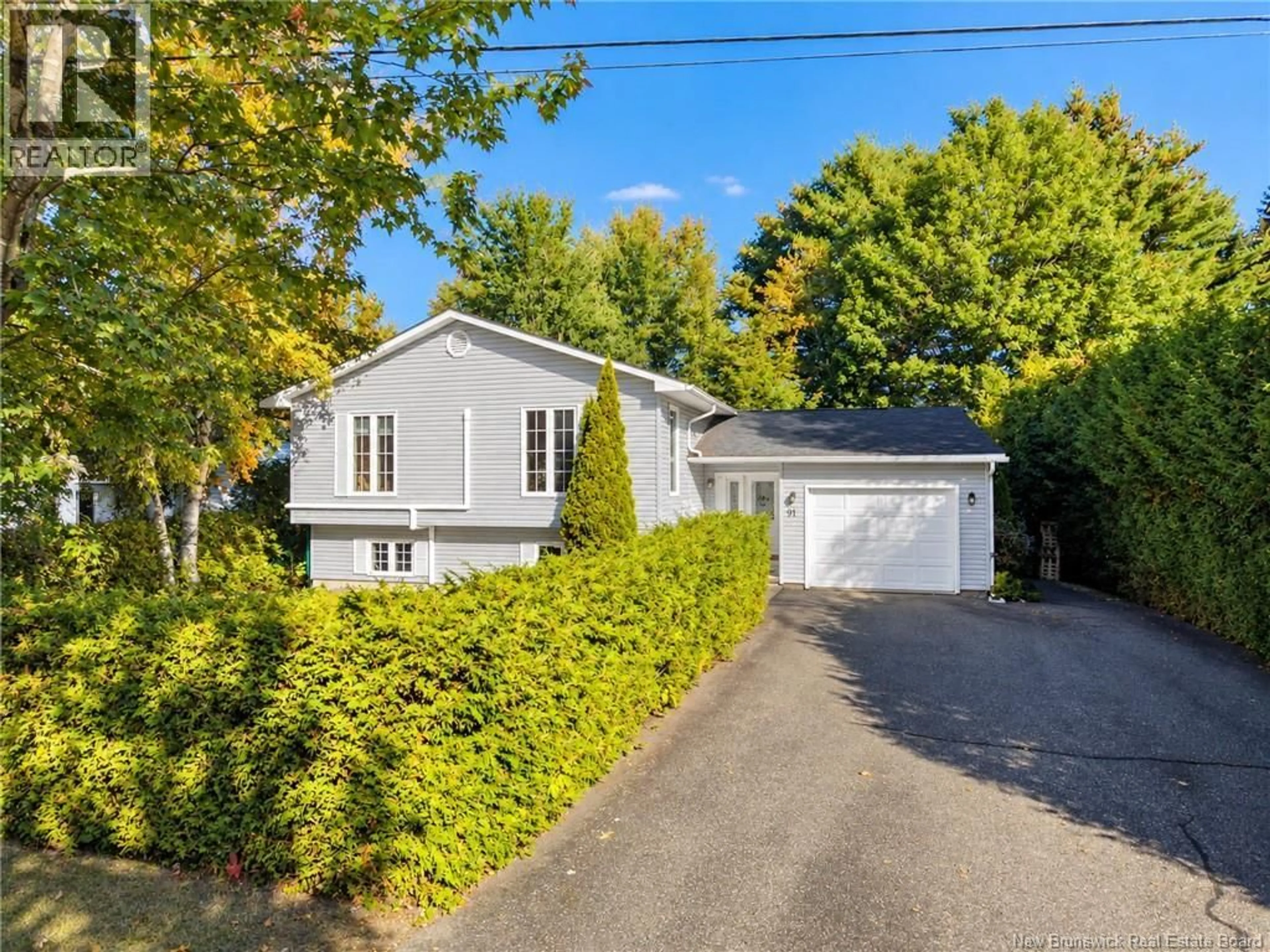 A pic from outside/outdoor area/front of a property/back of a property/a pic from drone, street for 91 BAILEY AVENUE, Fredericton New Brunswick E3A5V1