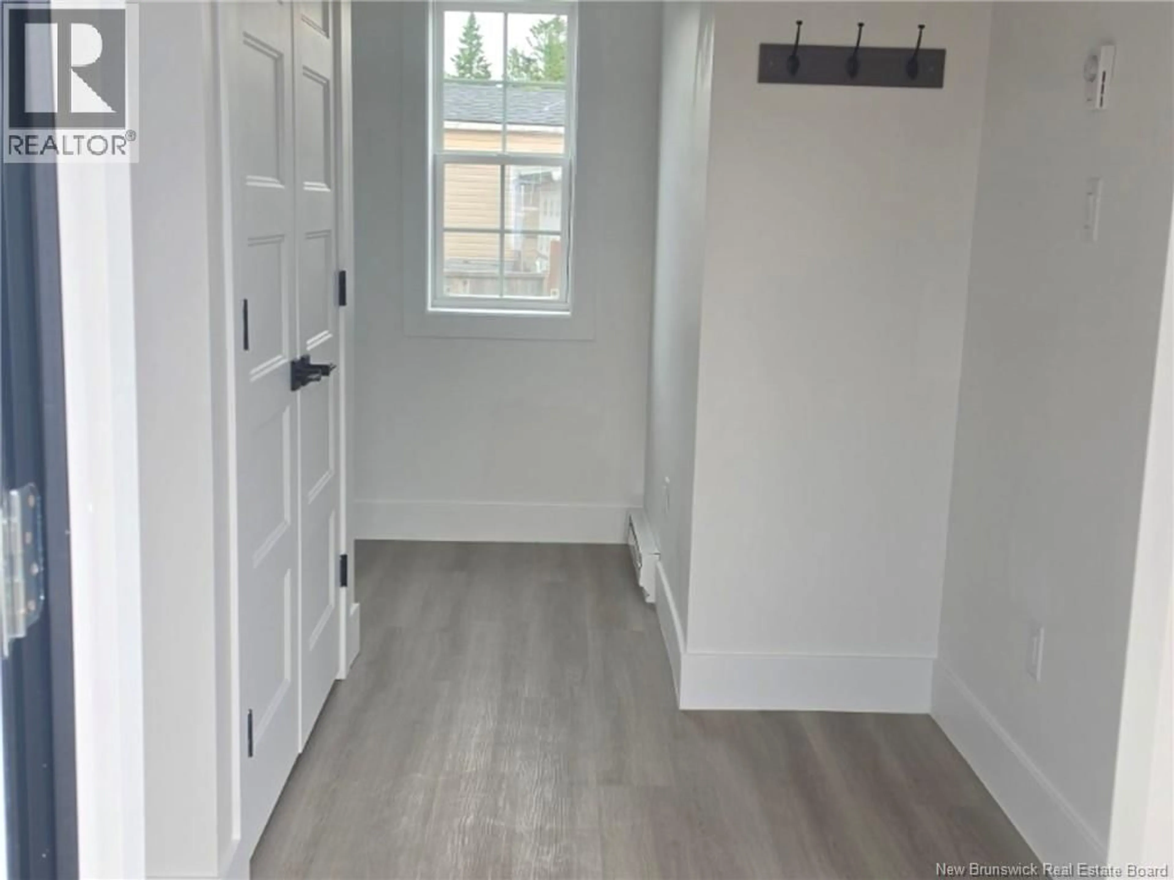 Indoor entryway for 26 MAJID STREET, Saint John New Brunswick E2S2P8