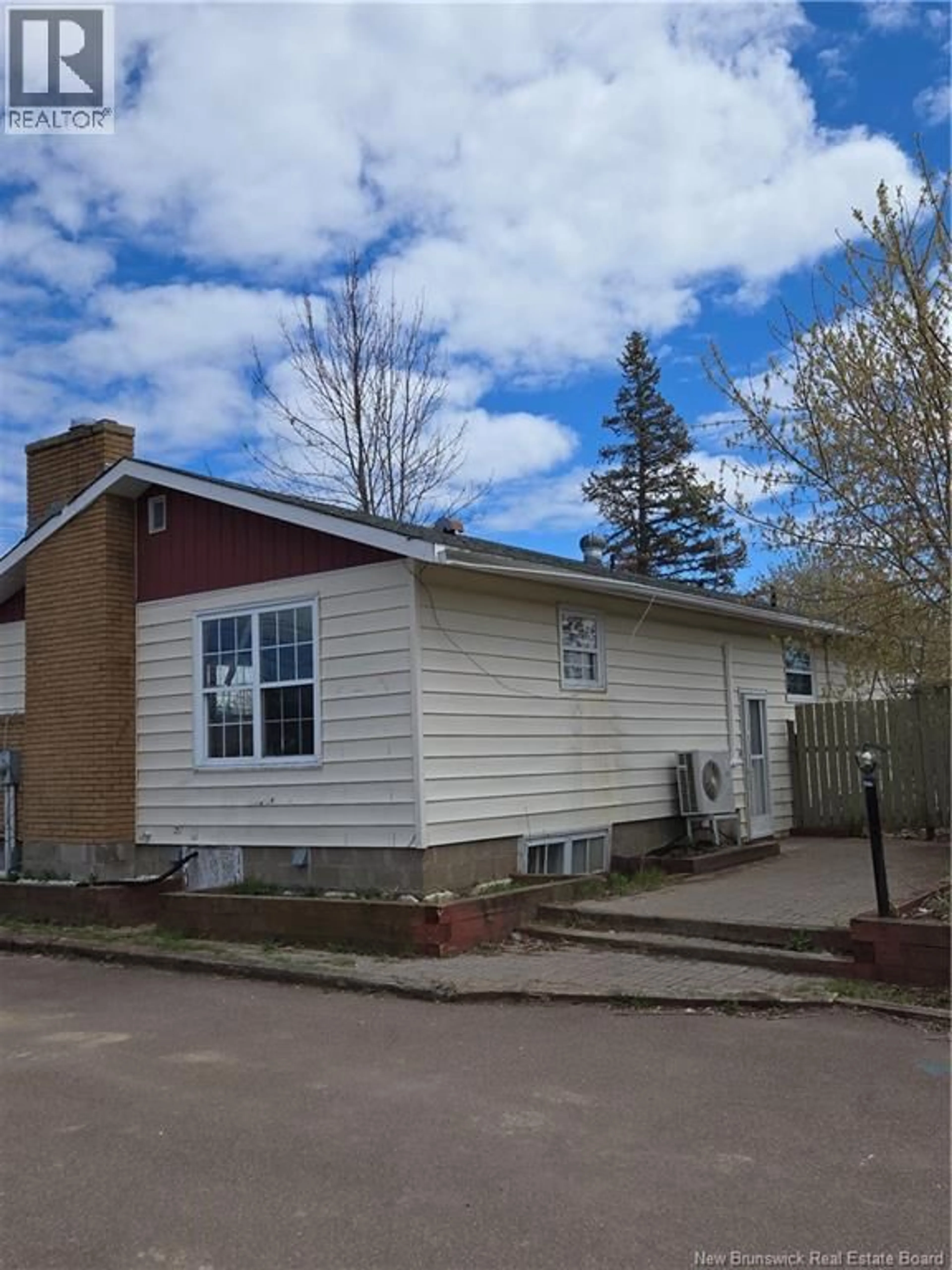 Home with vinyl exterior material, street for 9522 MAIN STREET, Richibucto New Brunswick E4W4E4