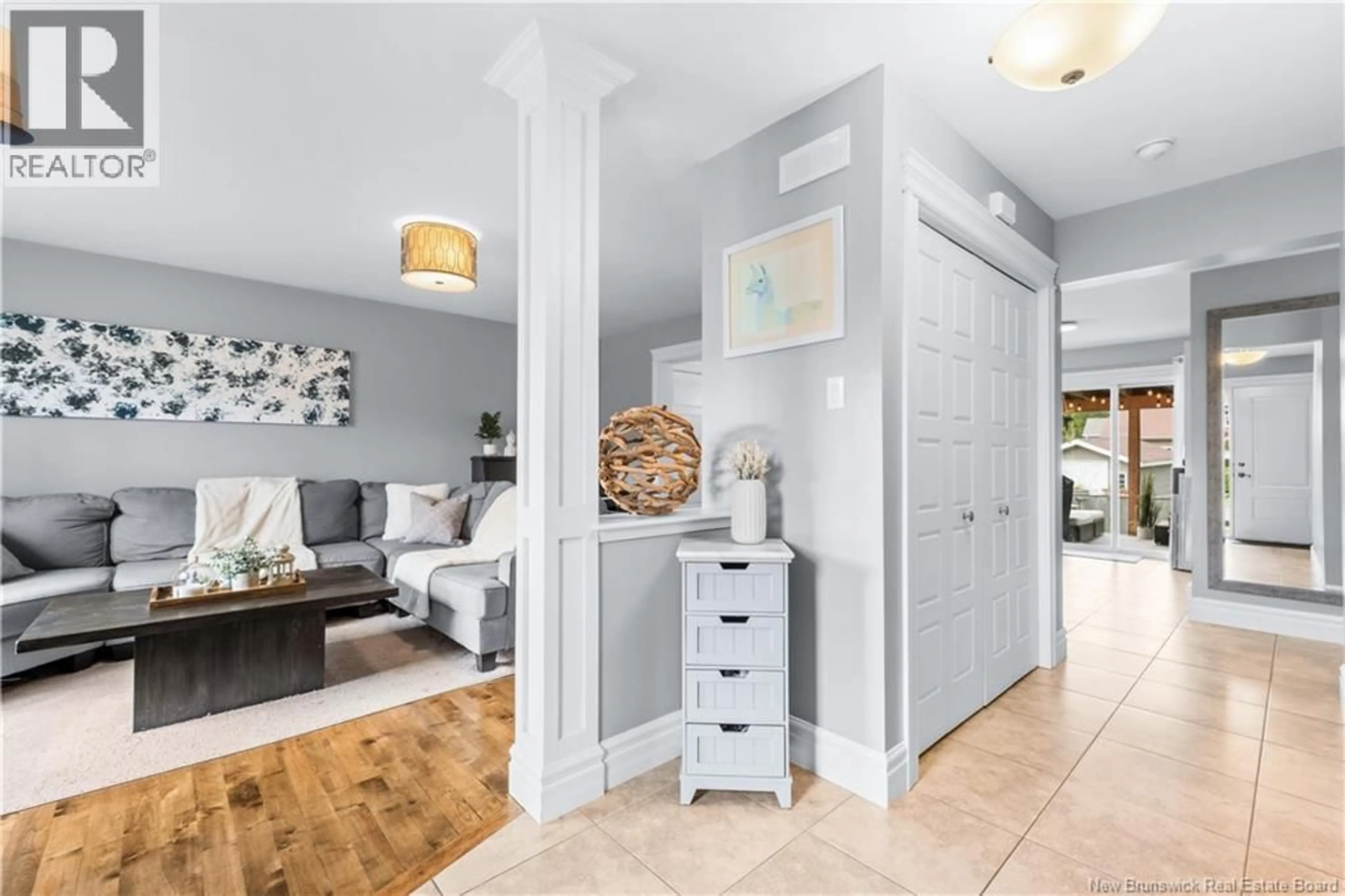 Indoor entryway for 42 DES FRENES COURT, Dieppe New Brunswick E1A9B3