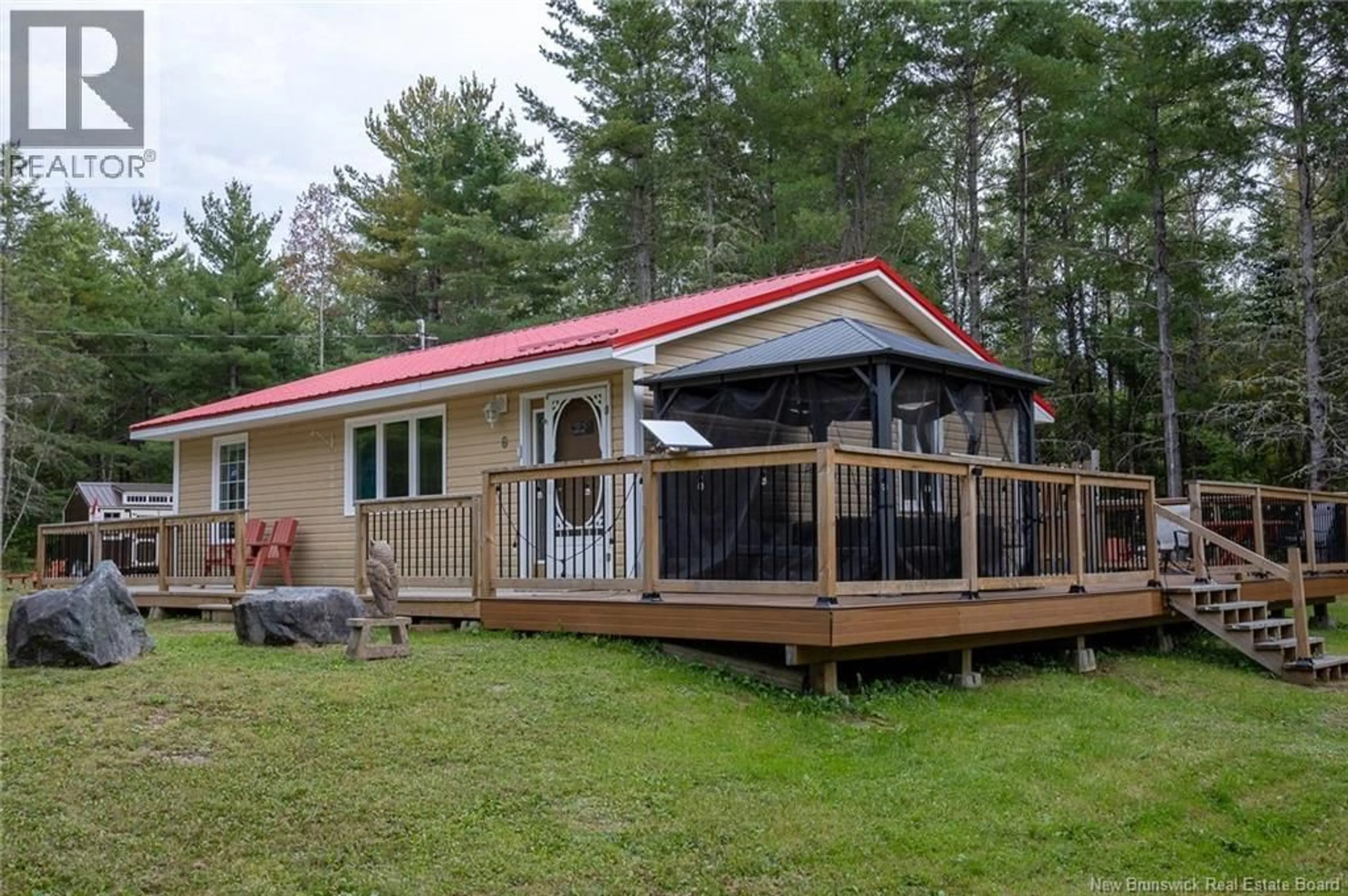 Home with vinyl exterior material, unknown for 6 BAY STREET, Cambridge-Narrows New Brunswick E4C0A8