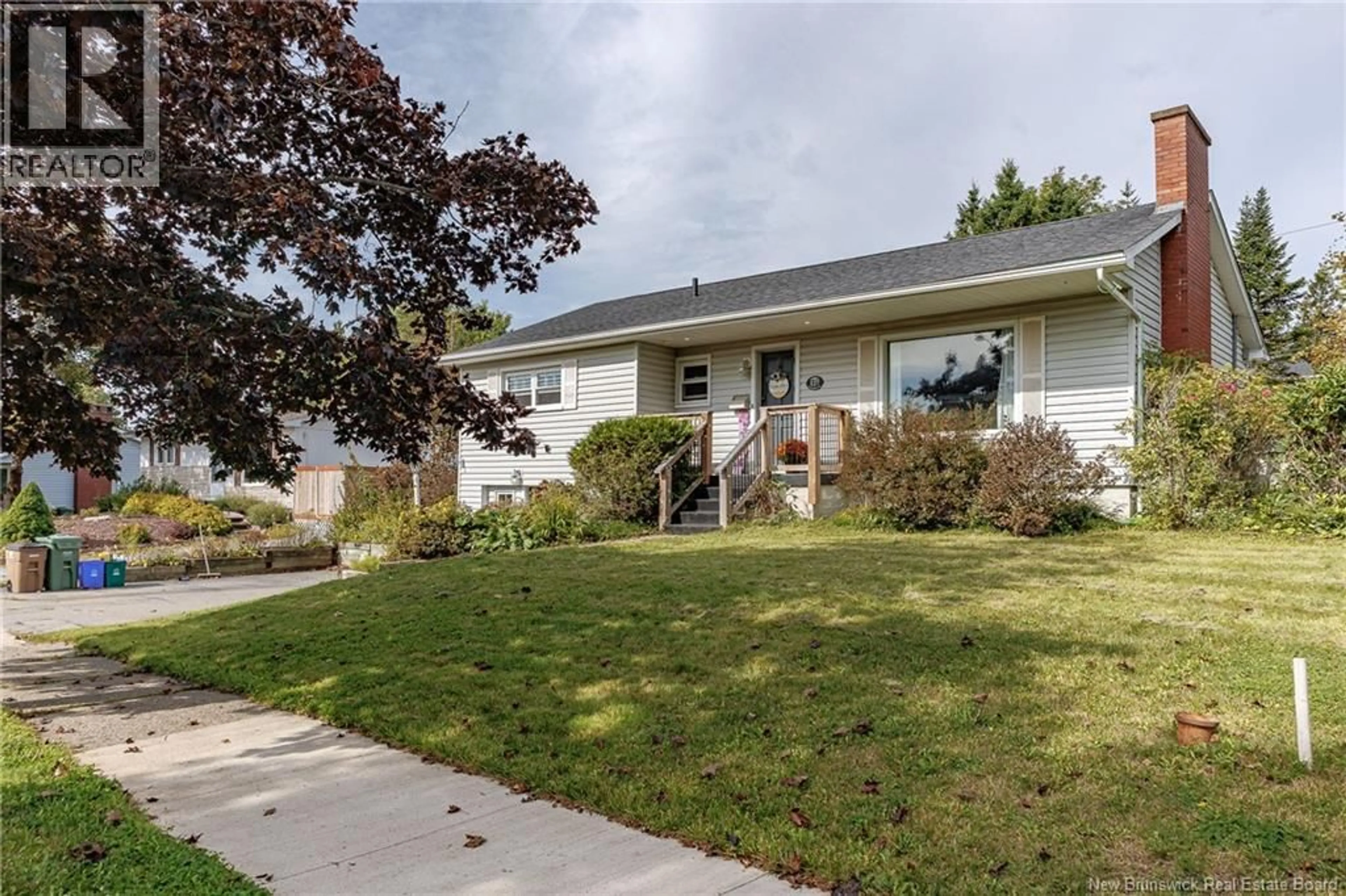 Home with vinyl exterior material, street for 127 GREENDALE CRESCENT, Saint John New Brunswick E2M4L5