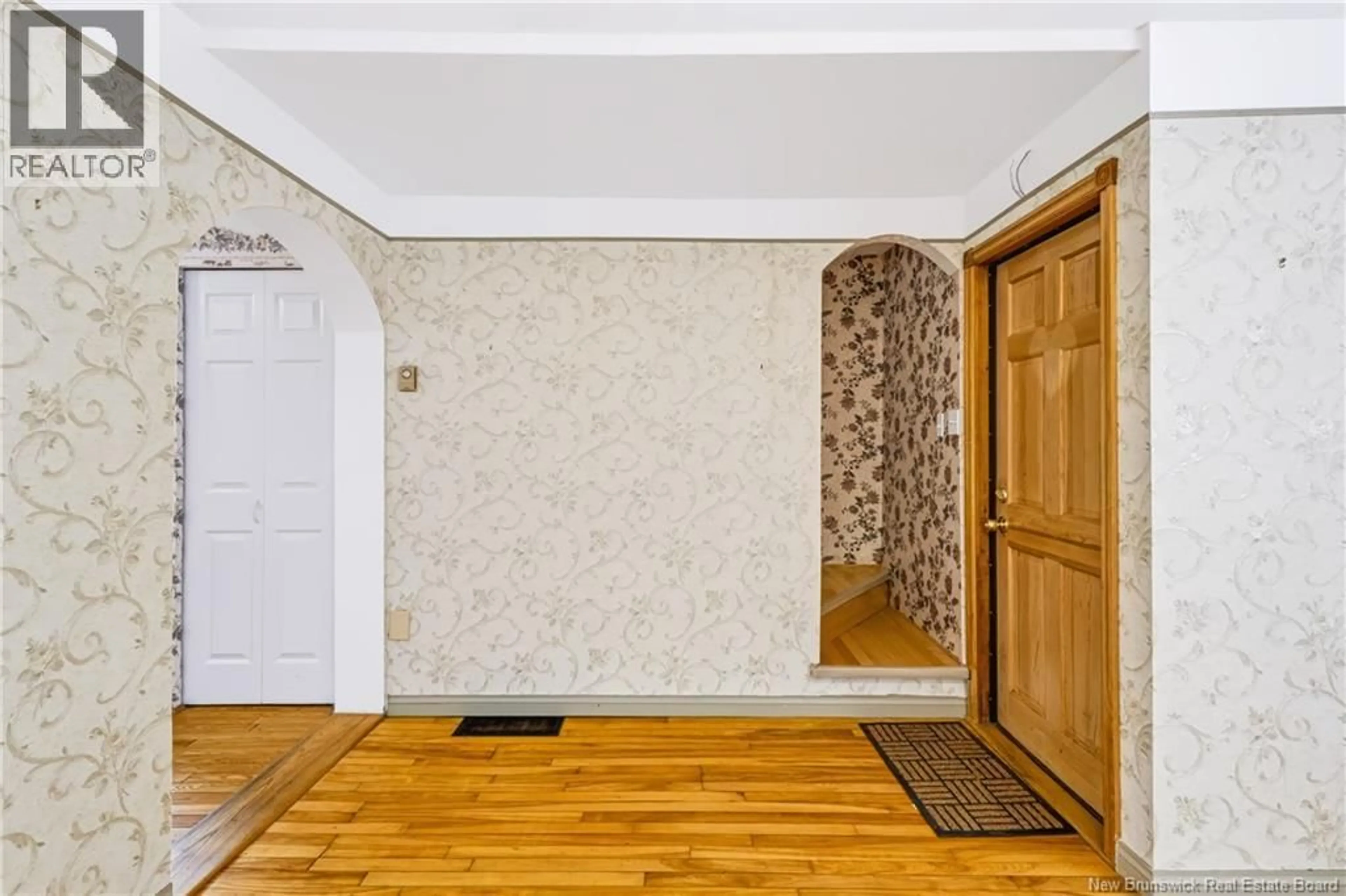 Indoor entryway for 292 SAINT JOHN STREET, Fredericton New Brunswick E3B4B4