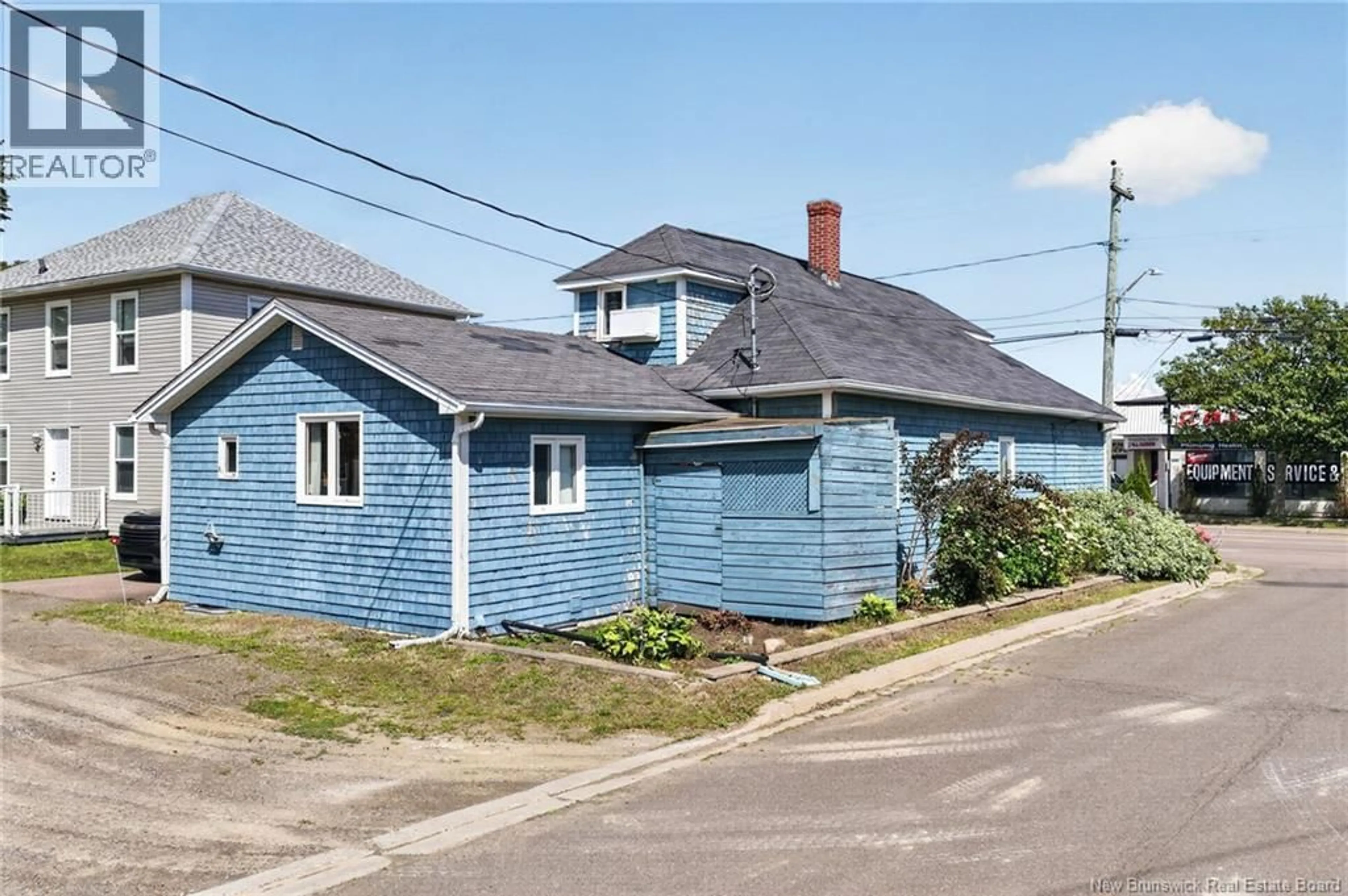 A pic from outside/outdoor area/front of a property/back of a property/a pic from drone, street for 9416 MAIN STREET, Richibucto New Brunswick E4W4E4