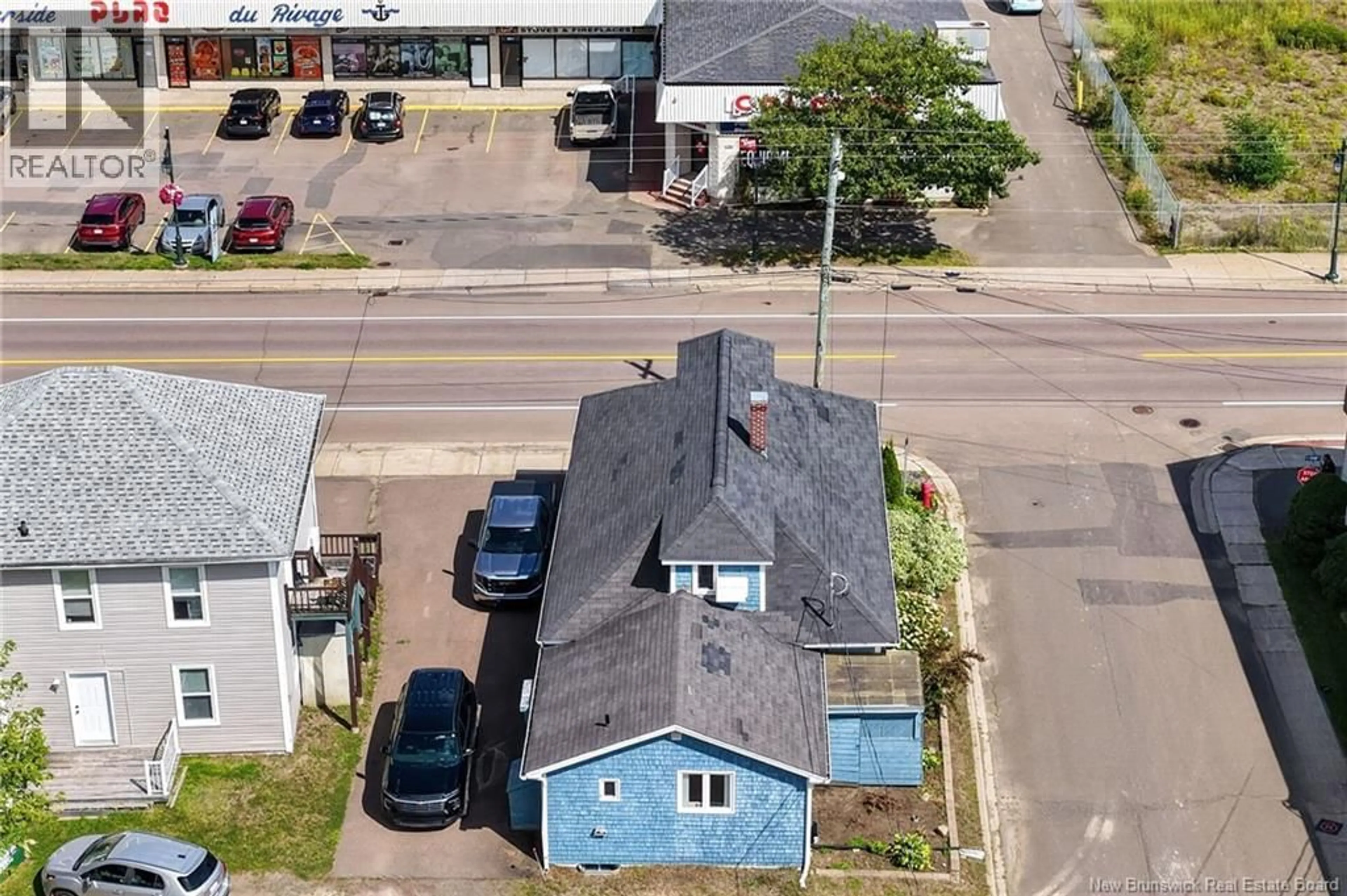 A pic from outside/outdoor area/front of a property/back of a property/a pic from drone, street for 9416 MAIN STREET, Richibucto New Brunswick E4W4E4