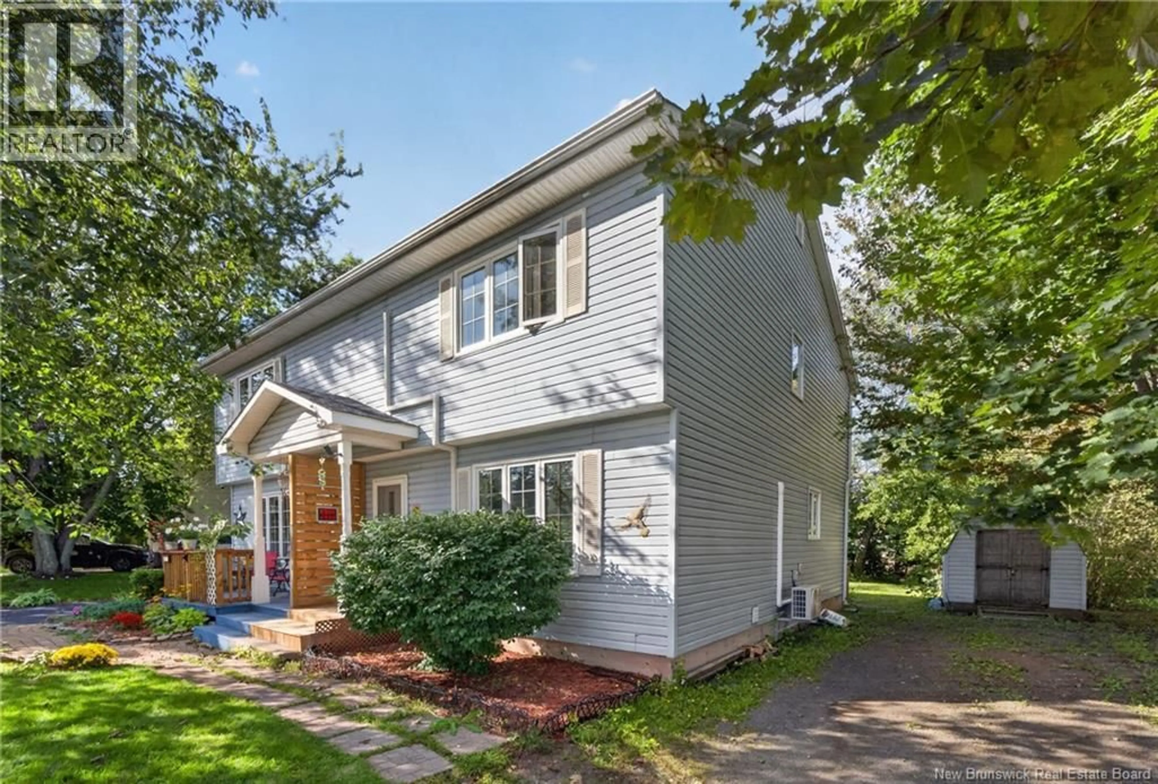 Home with vinyl exterior material, street for 233 KENDRA STREET, Moncton New Brunswick E1C8Y4