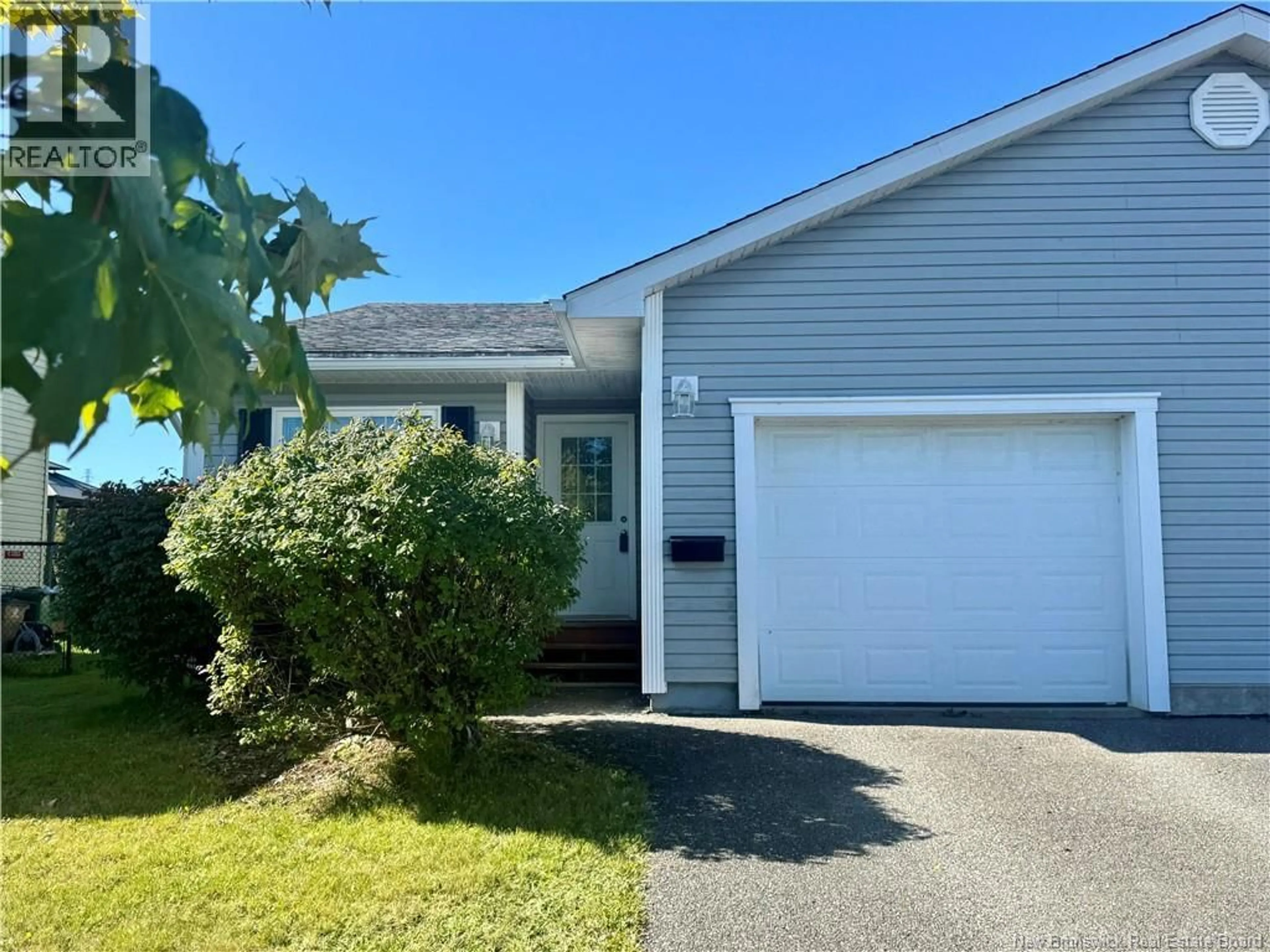 Home with vinyl exterior material, water/lake/river/ocean view for 26 ACORN DRIVE, Saint John New Brunswick E2M7X8