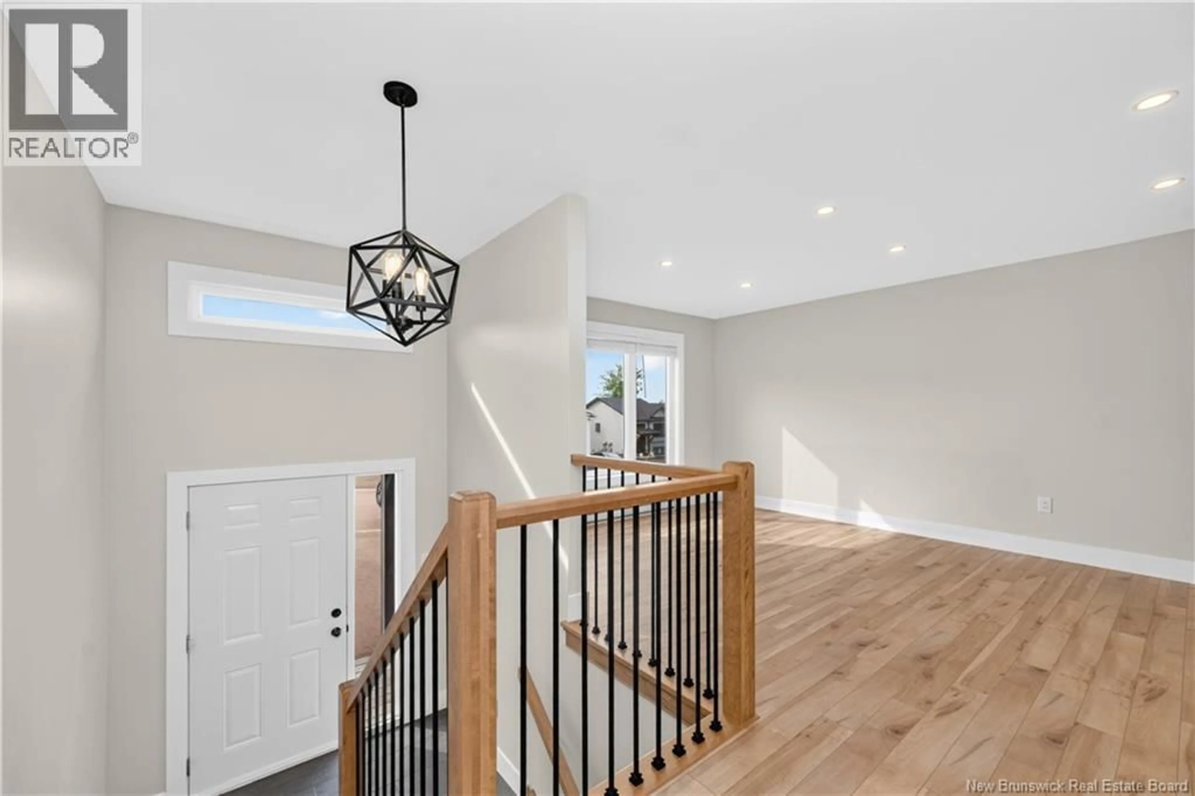 Indoor entryway for 28 DE LA COLLINE STREET, Dieppe New Brunswick E1A6N3
