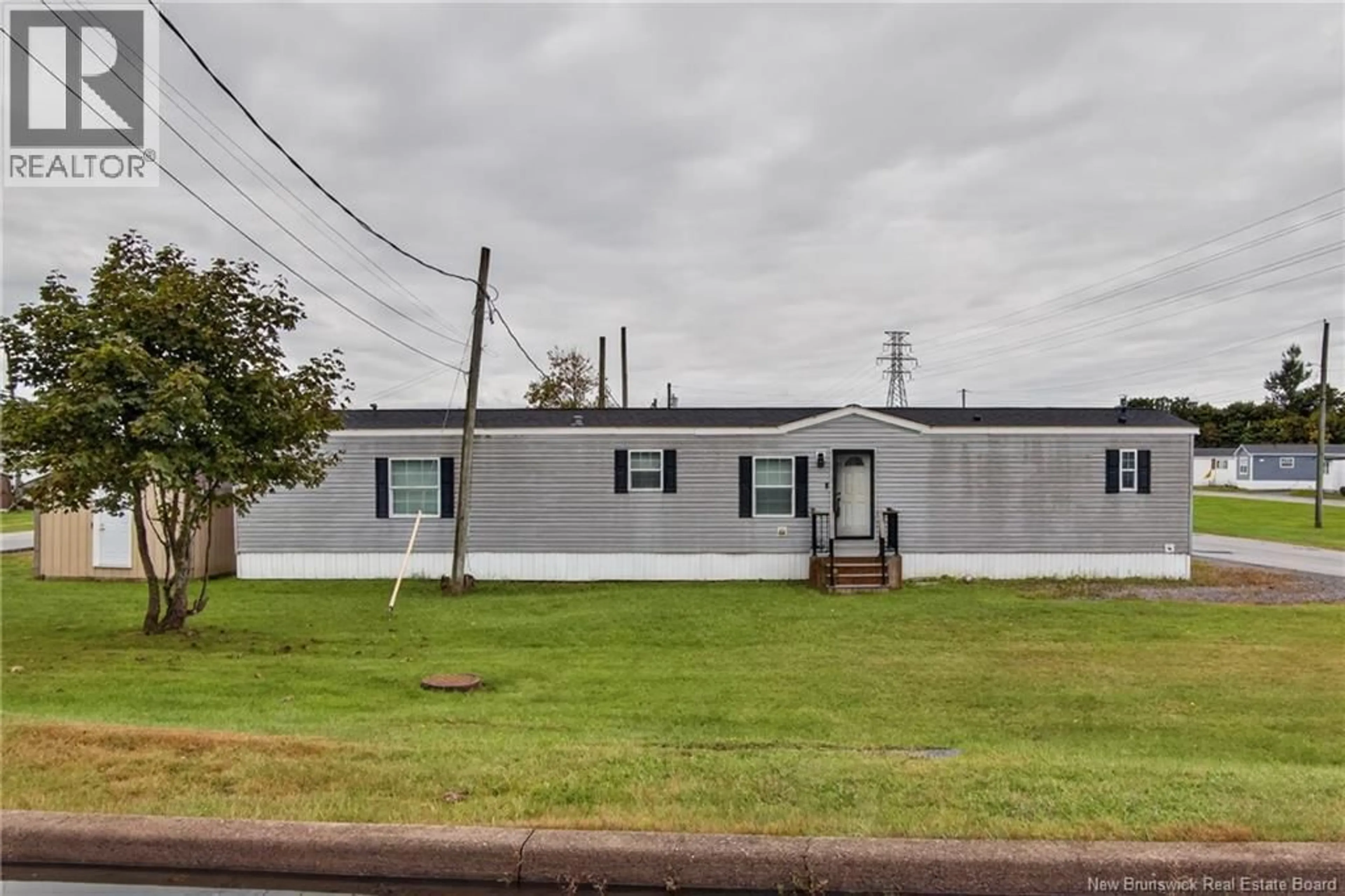 Unknown for 3 DAISY STREET, Saint John New Brunswick E2M5M9