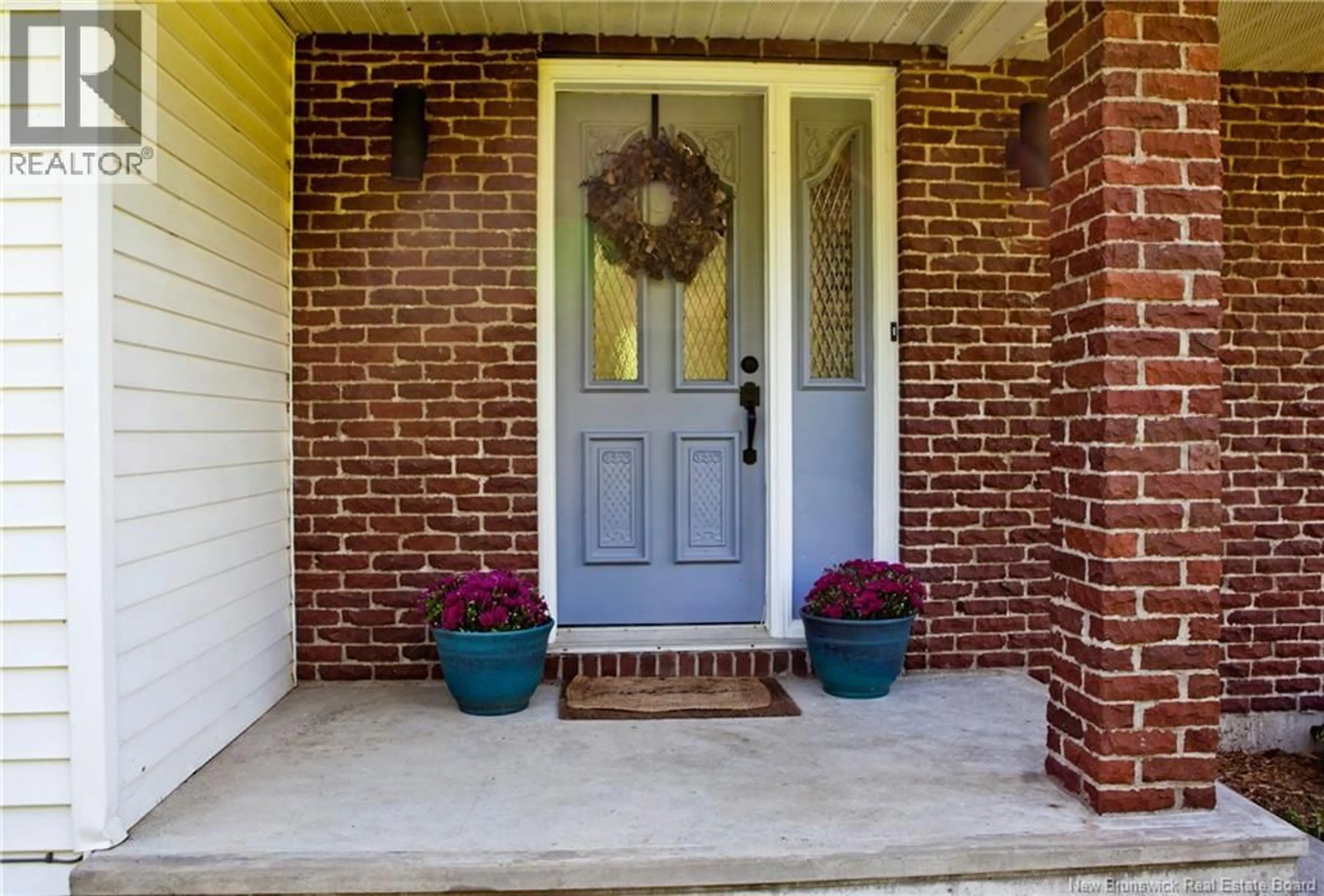 Indoor entryway for 10125 105 ROUTE ROUTE, Beechwood New Brunswick E7J2A5