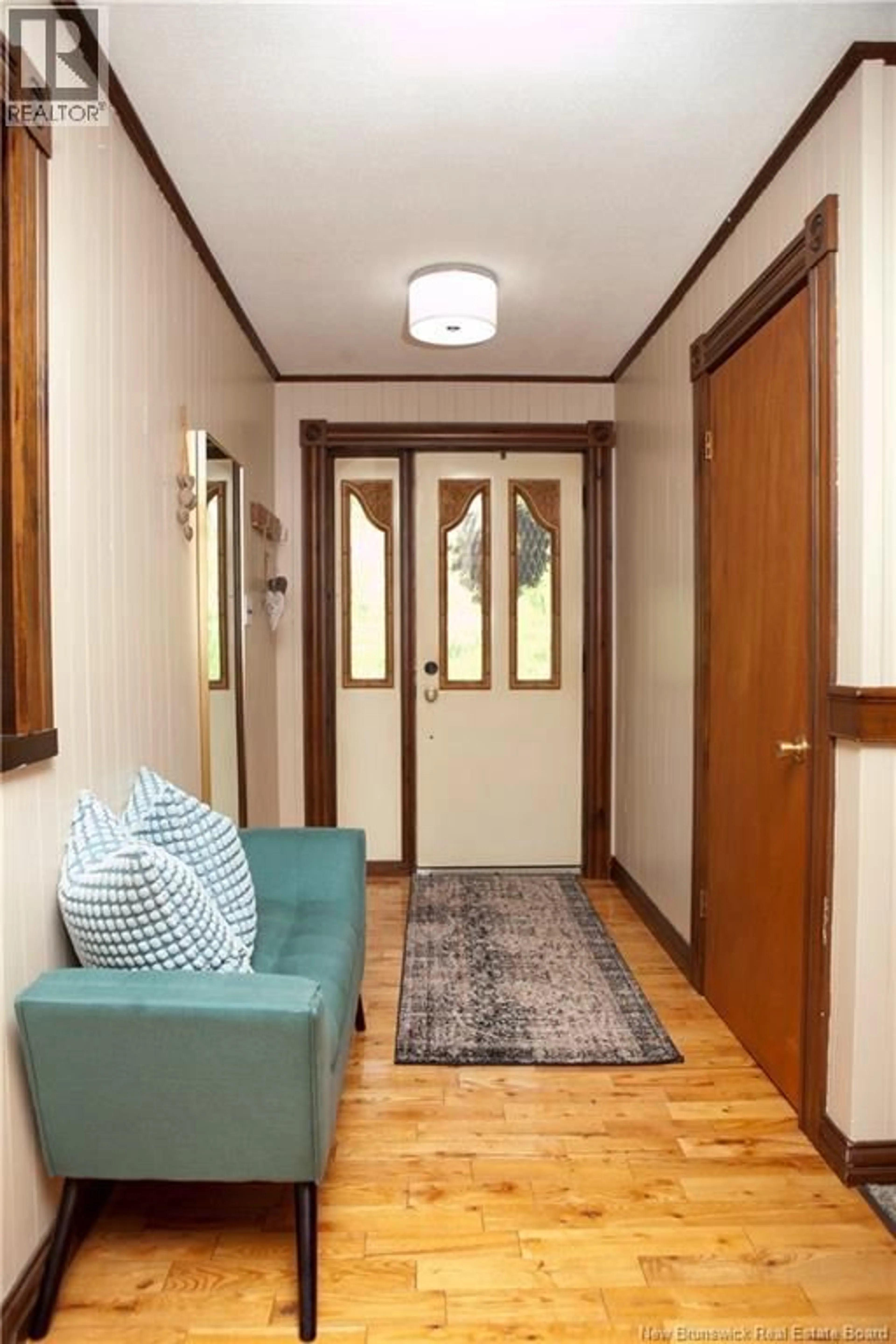 Indoor entryway for 10125 105 ROUTE ROUTE, Beechwood New Brunswick E7J2A5