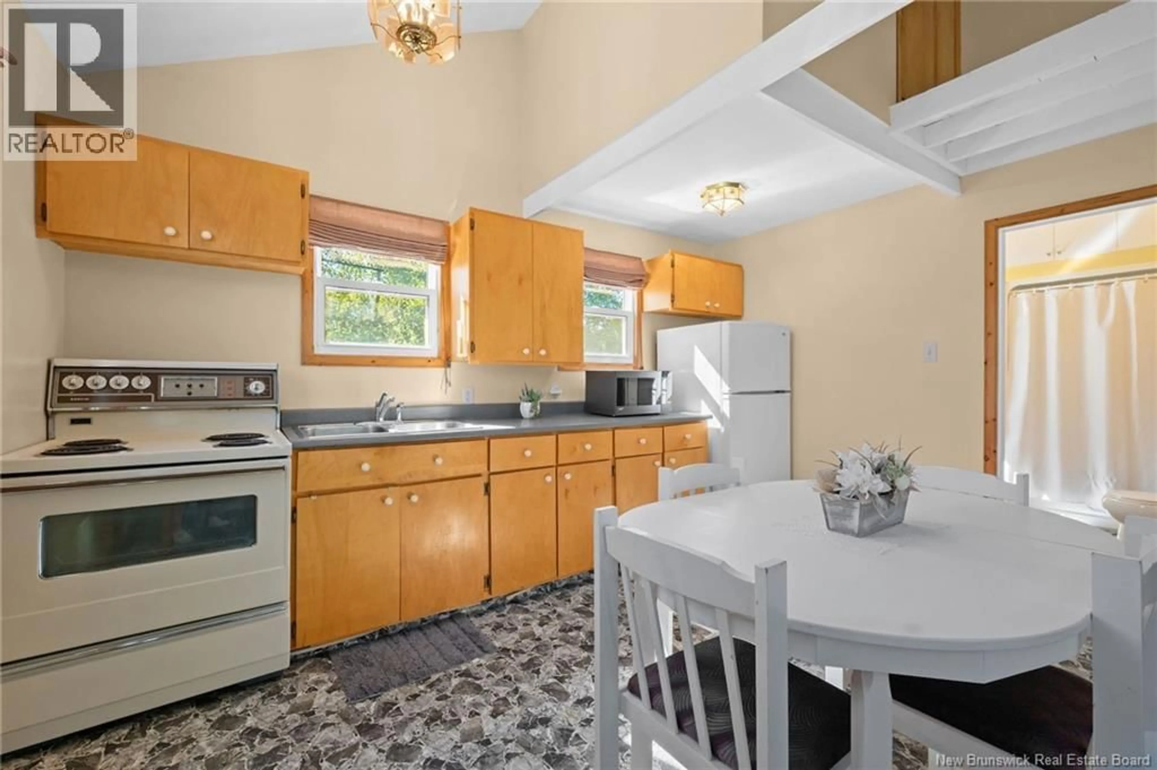 Standard kitchen, ceramic/tile floor for 3 WALLACE WAY, Grande-Digue New Brunswick E4R5G7