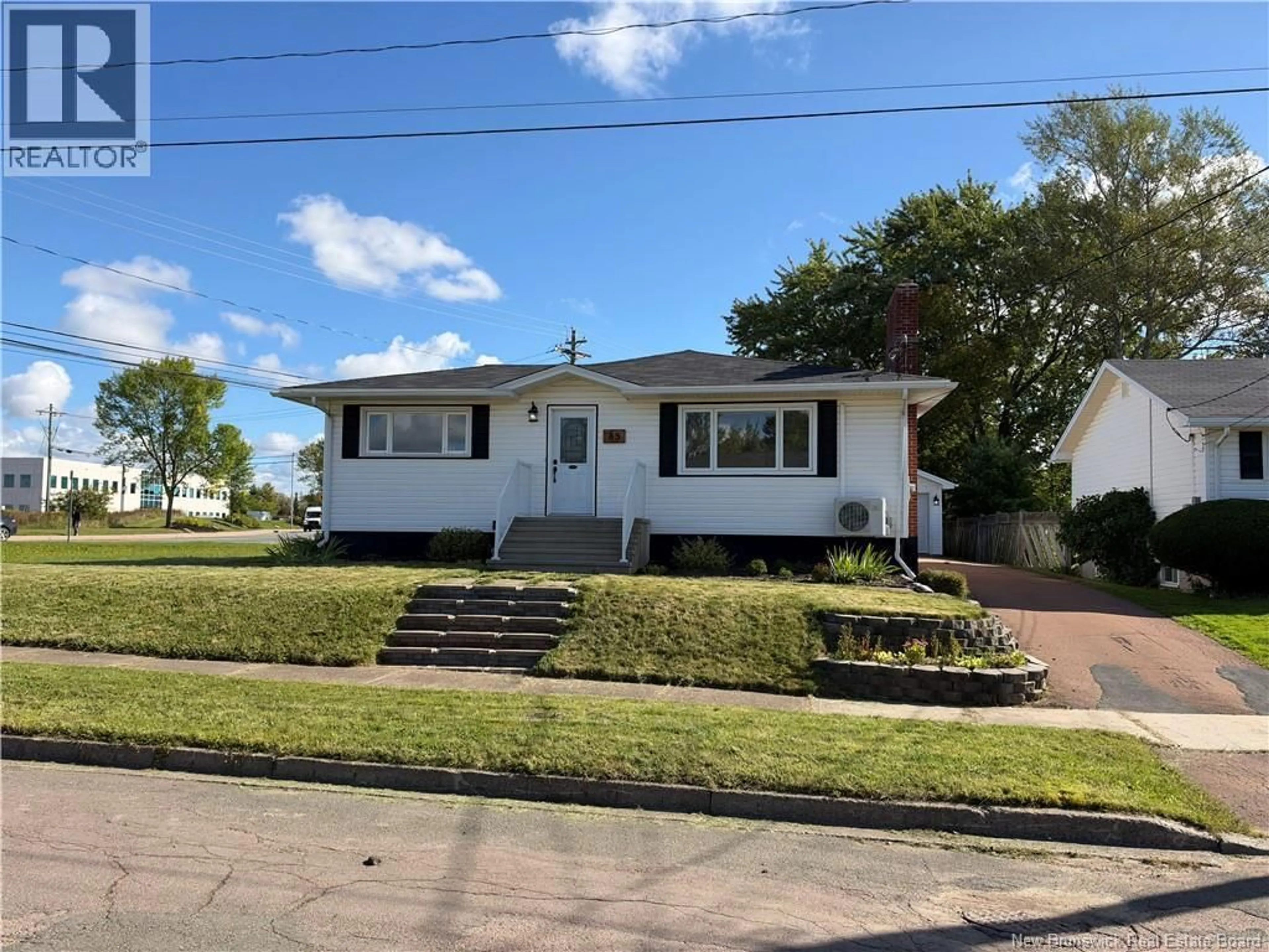 Home with vinyl exterior material, street for 85 NINTH STREET, Moncton New Brunswick E1E3E5